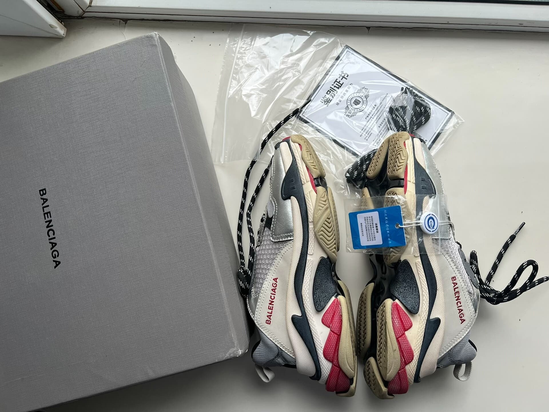 Оригинальные кроссовки Balenciaga triple от Balenciaga daddy, размер 38