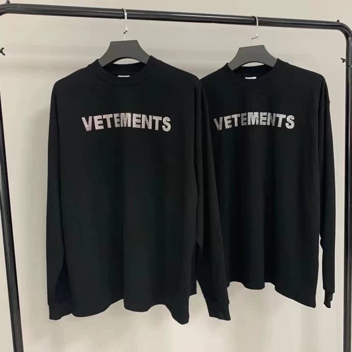 Черный свитер hot diamond от VETEMENTS, размер L, более 190 на Таобао 21 апреля