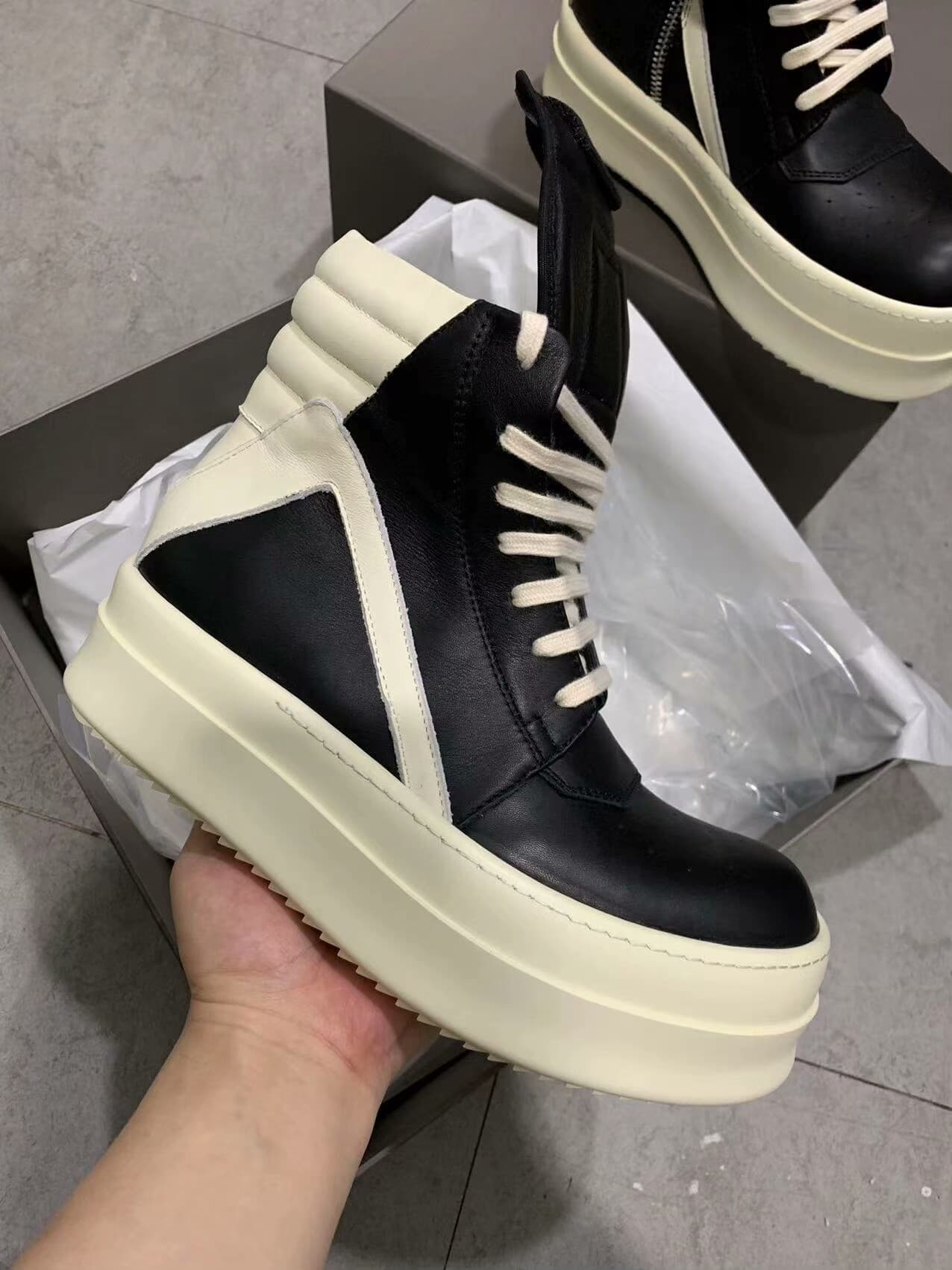 #rickowens Новые черно-белые туфли на толстой подошве от RICK OWENS