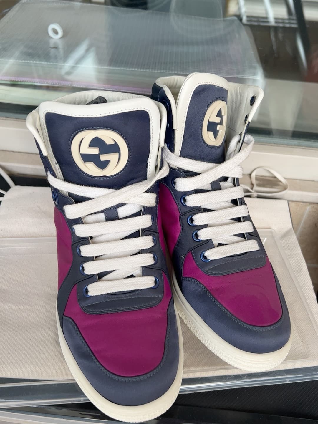 Спортивная повседневная обувь Gucci, 500 р., незначительные следы использования
