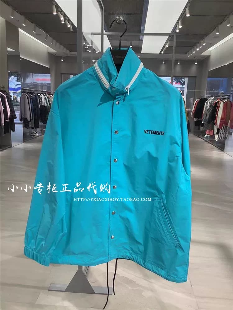 Симпатичная небесно-голубая куртка VETEMENTS, Размер S
