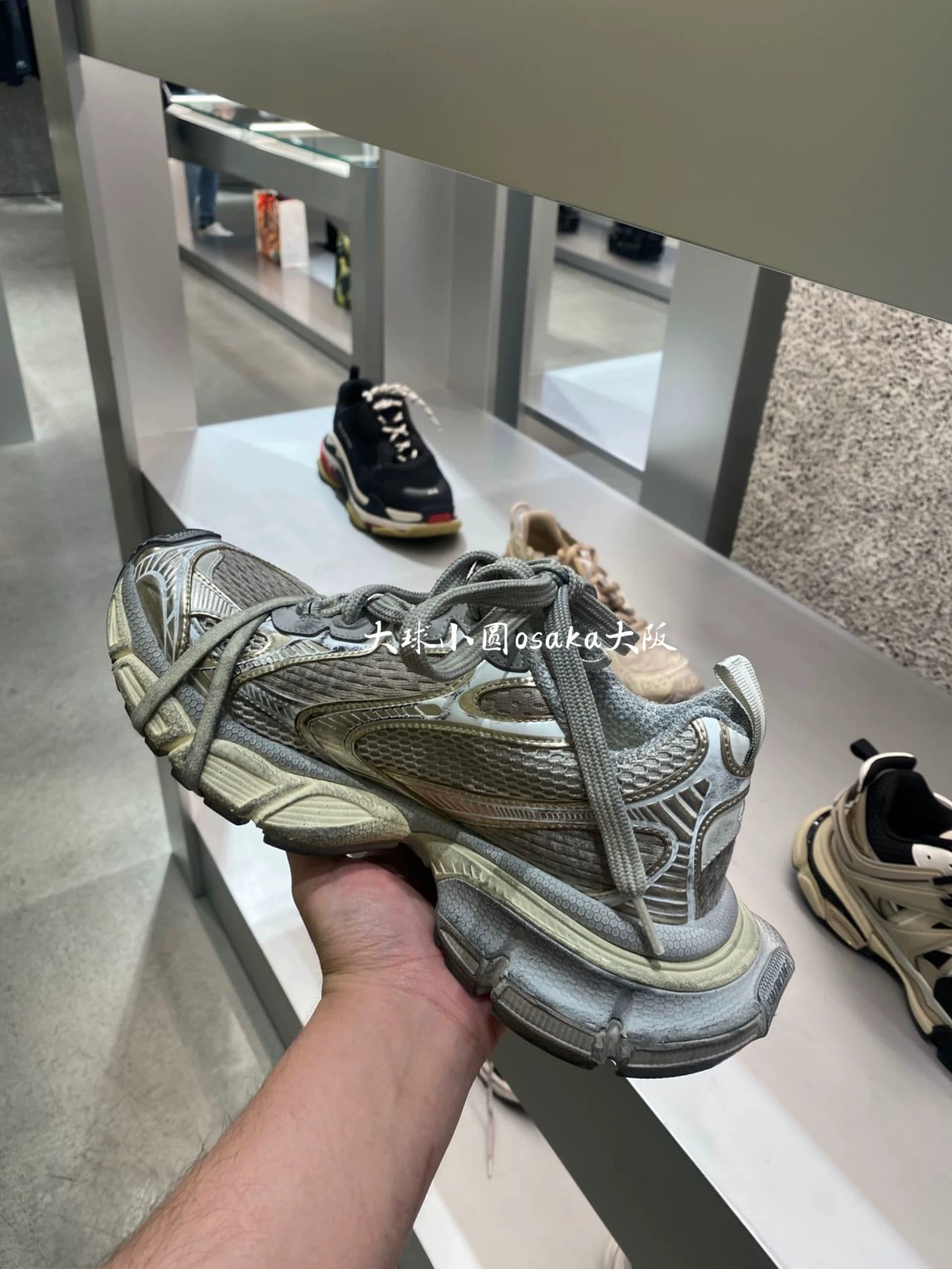 Япония покупает BALENCIAGA Balenciaga 24SS новую старую грязную спортивную обувь daddy shoes