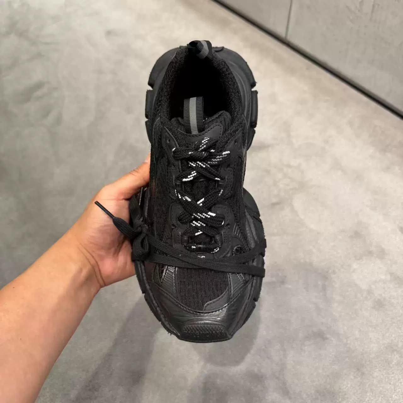 Предложение ограничено по времени!Balenciaga Новые женские кроссовки Balenciaga 3XL на толстой подошве подчеркивают стройность ног