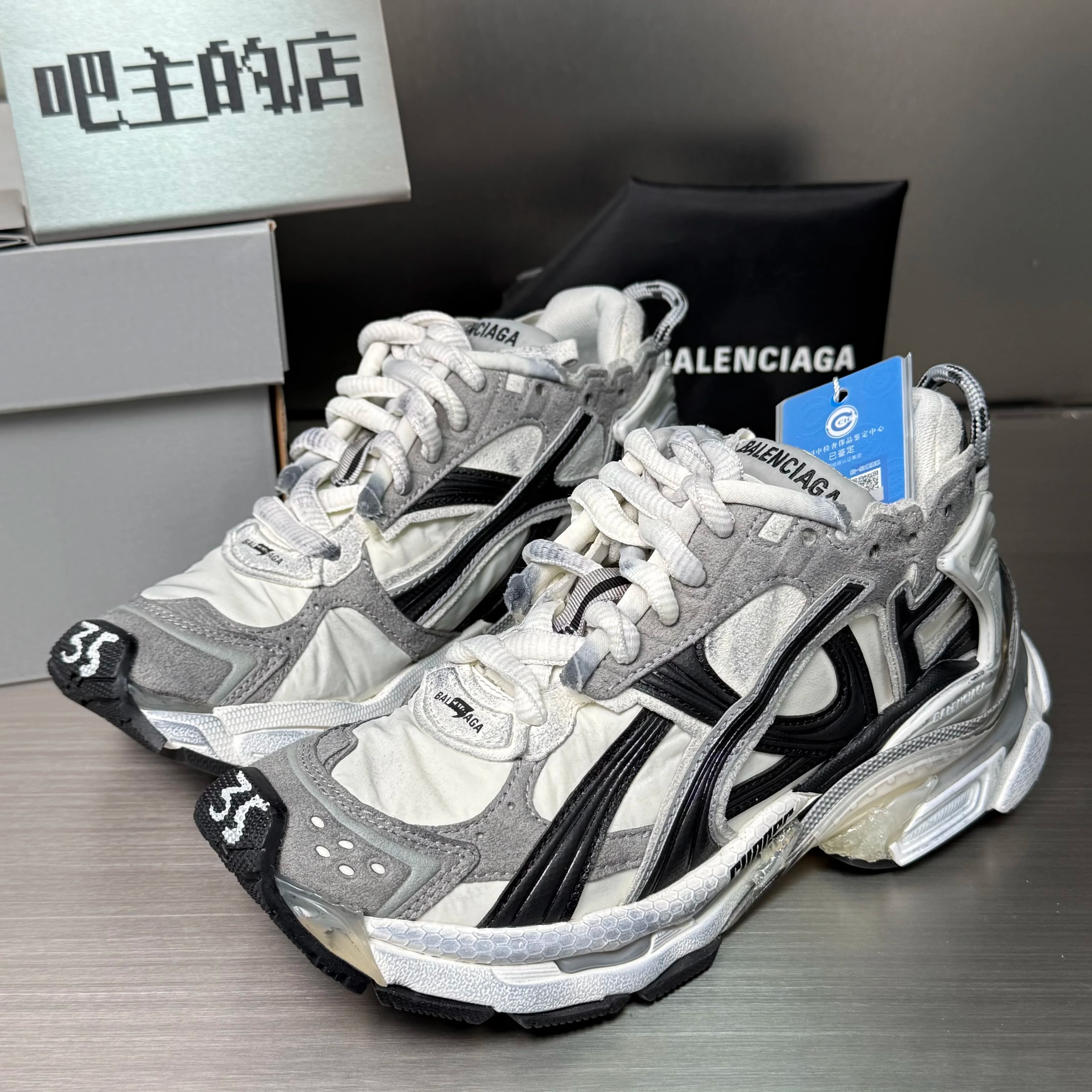 Кроссовки Balenciaga Balenciaga new черные и белые, синие, серые, черные, красные, с серебряными буквами, кроссовки old Daddy