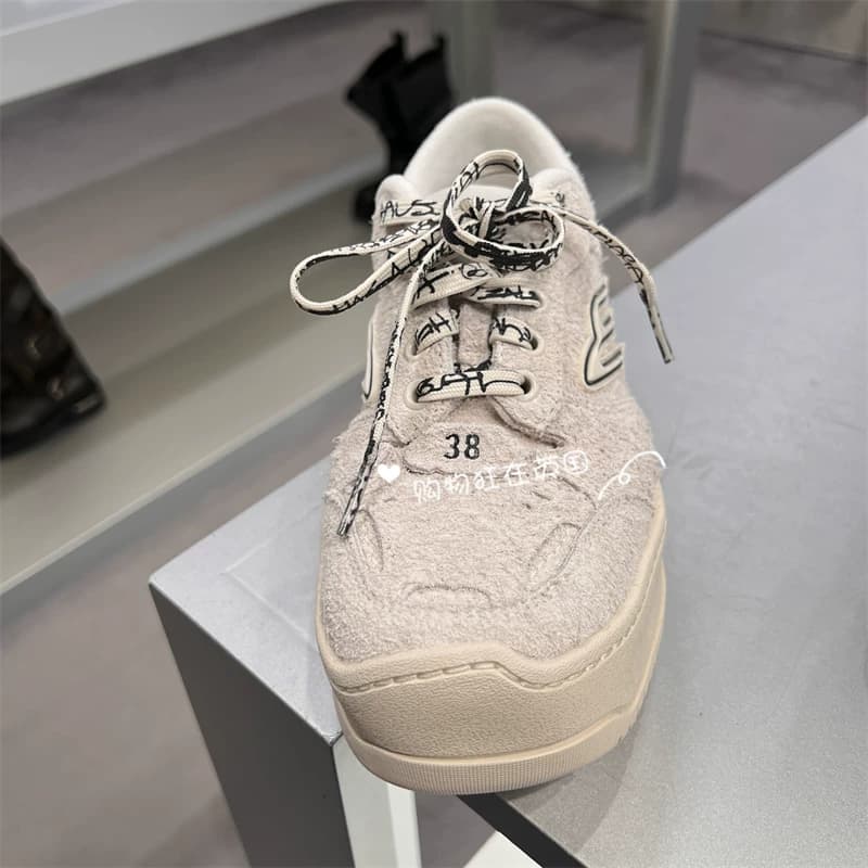 Balenciaga Balenciaga Europe закупает 26 новых женских замшевых кроссовок на толстой подошве со шнуровкой 856420