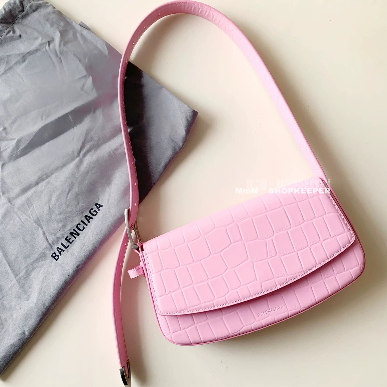Домашняя сумка Balenciaga Balenciaga ghost на одно плечо, подмышечная сумка с тиснением в черно-белой пудре.