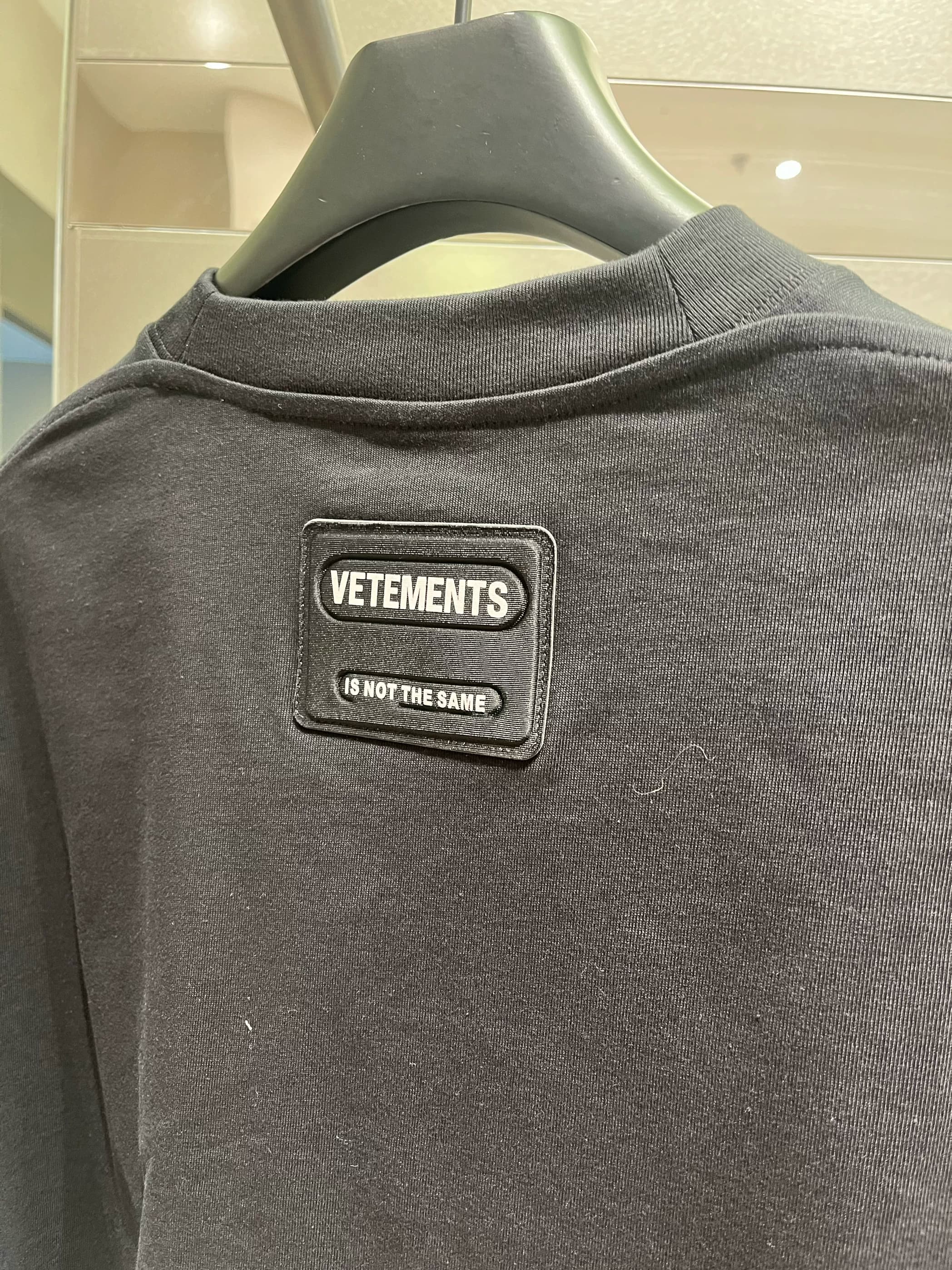 VETEMENTS Witt Meng counter подлинный весенний свитер с круглым вырезом 24 размера, модный городской принт для мужчин и женщин 34120006