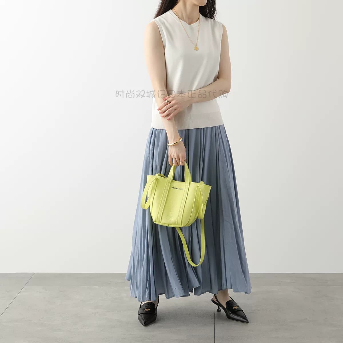 Модные мини-сумки BALENCIAGA Balenciaga НА КАЖДЫЙ ДЕНЬ XS NORTH-SOUTH 672793