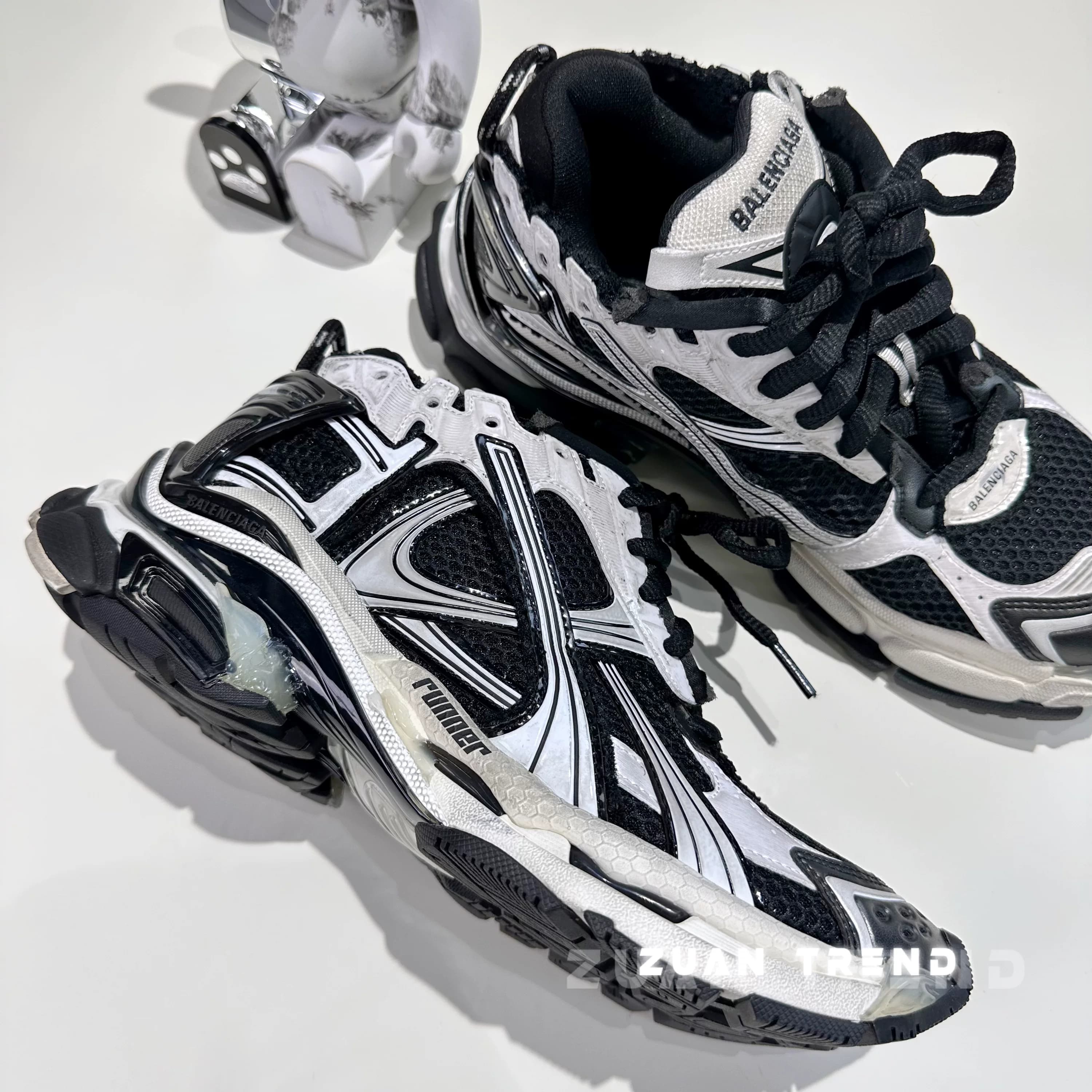 【ZuAn】Balenciaga/кроссовки Balenciaga runner, сшитые из чистого черного материала