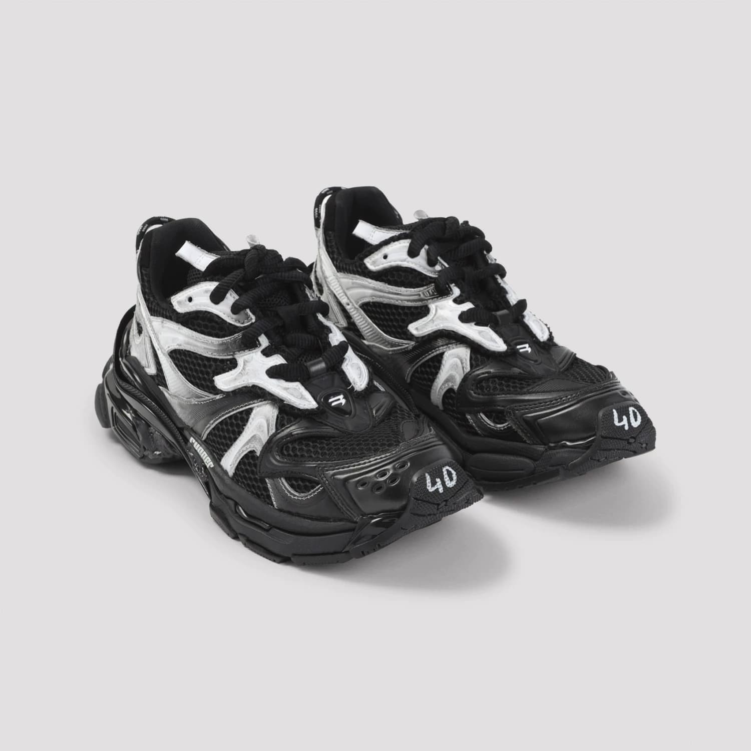 BALENCIAGA мужские кроссовки Balenciaga runner 2 черно-белые кроссовки 26 осенне-зимних итальянских покупок