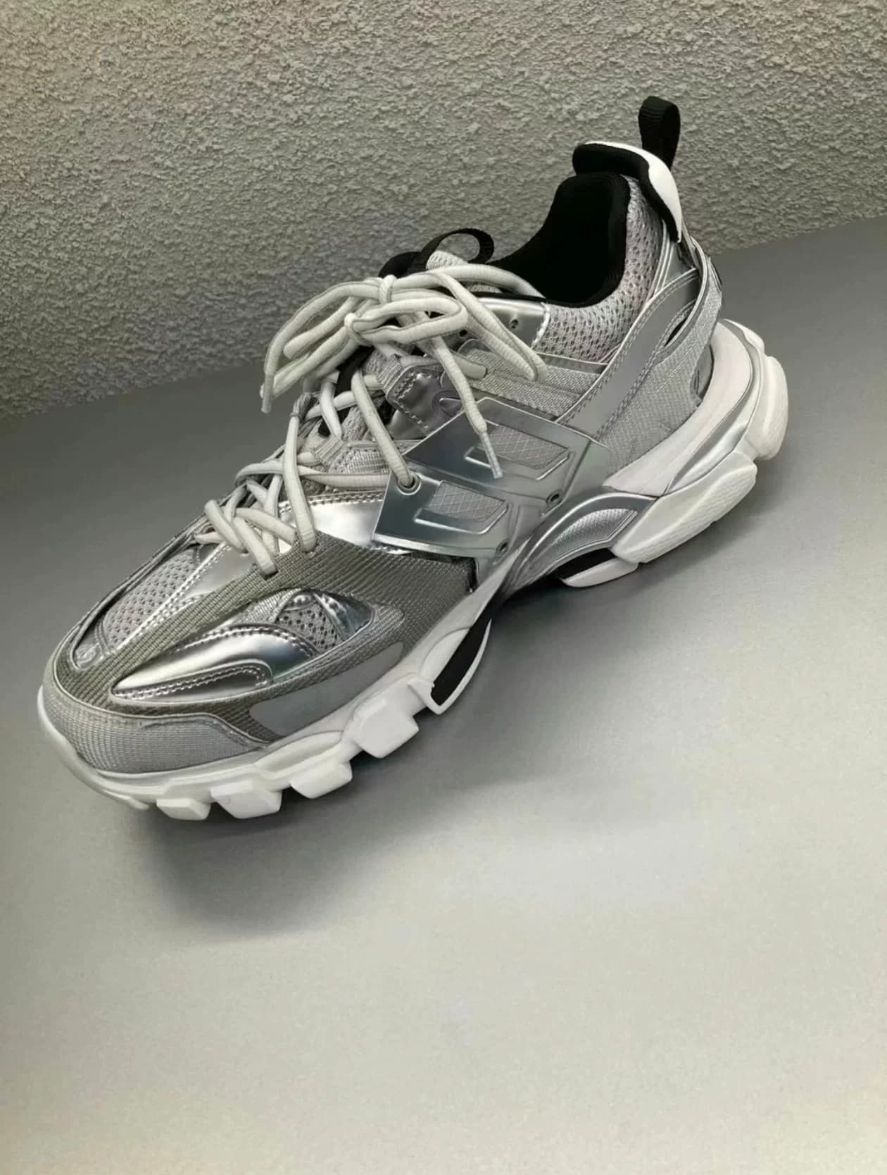 Женская спортивная обувь Balenciaga на шнуровке весна/лето 2024, натуральная кожа, 542436W2TM1-8191