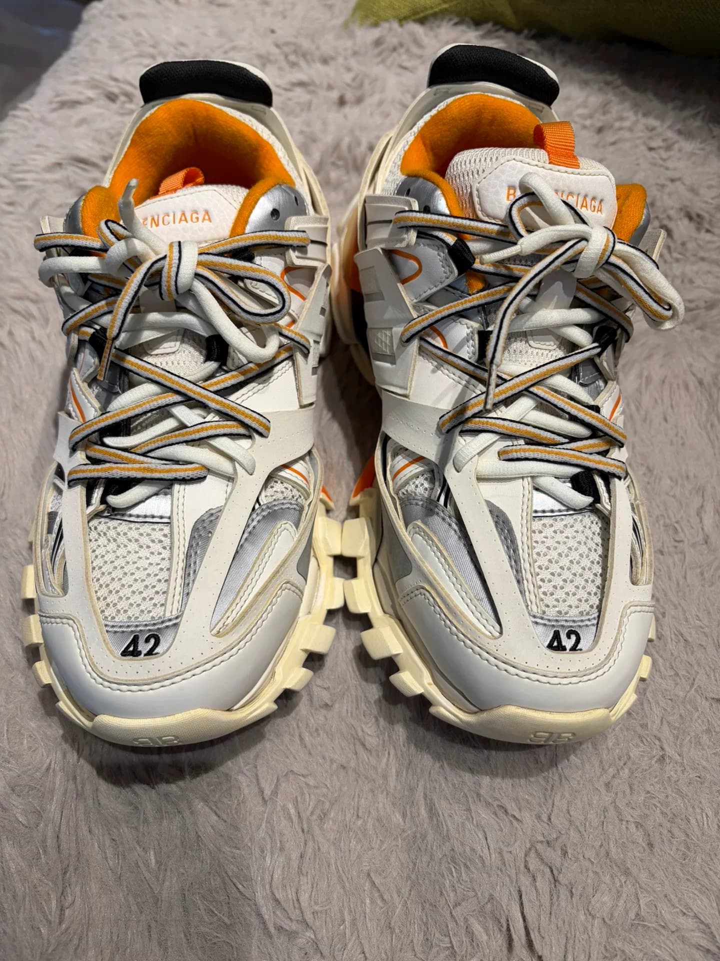 Кроссовки Balenciaga track 42 бело-оранжевые, гарантия подлинности.Цвет 9.5 новый, верхний