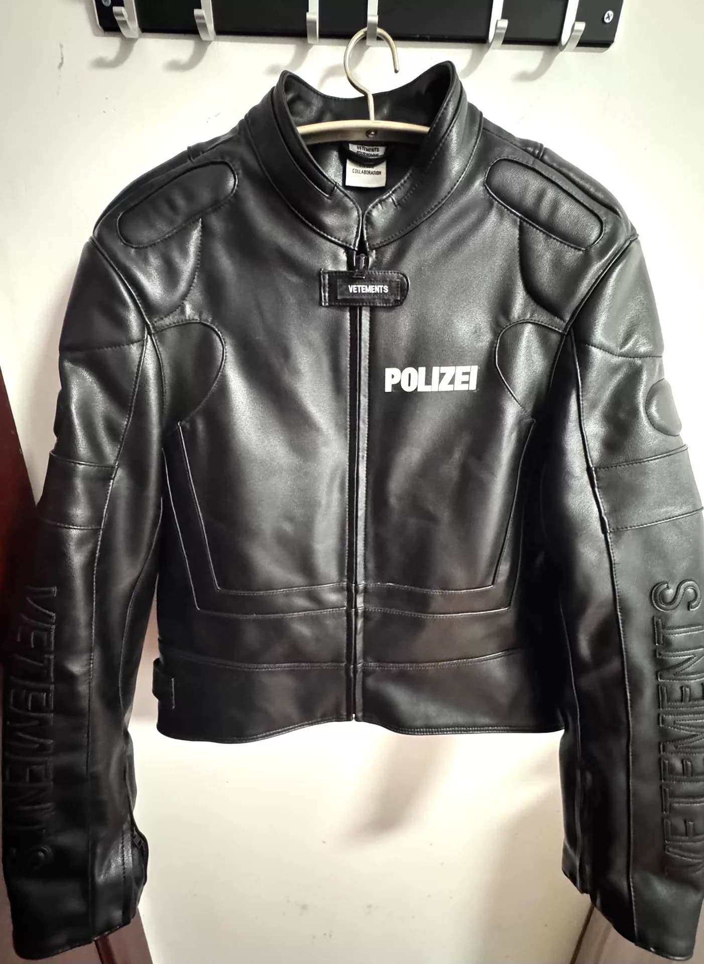 【m】 кожаная куртка vetements polizei