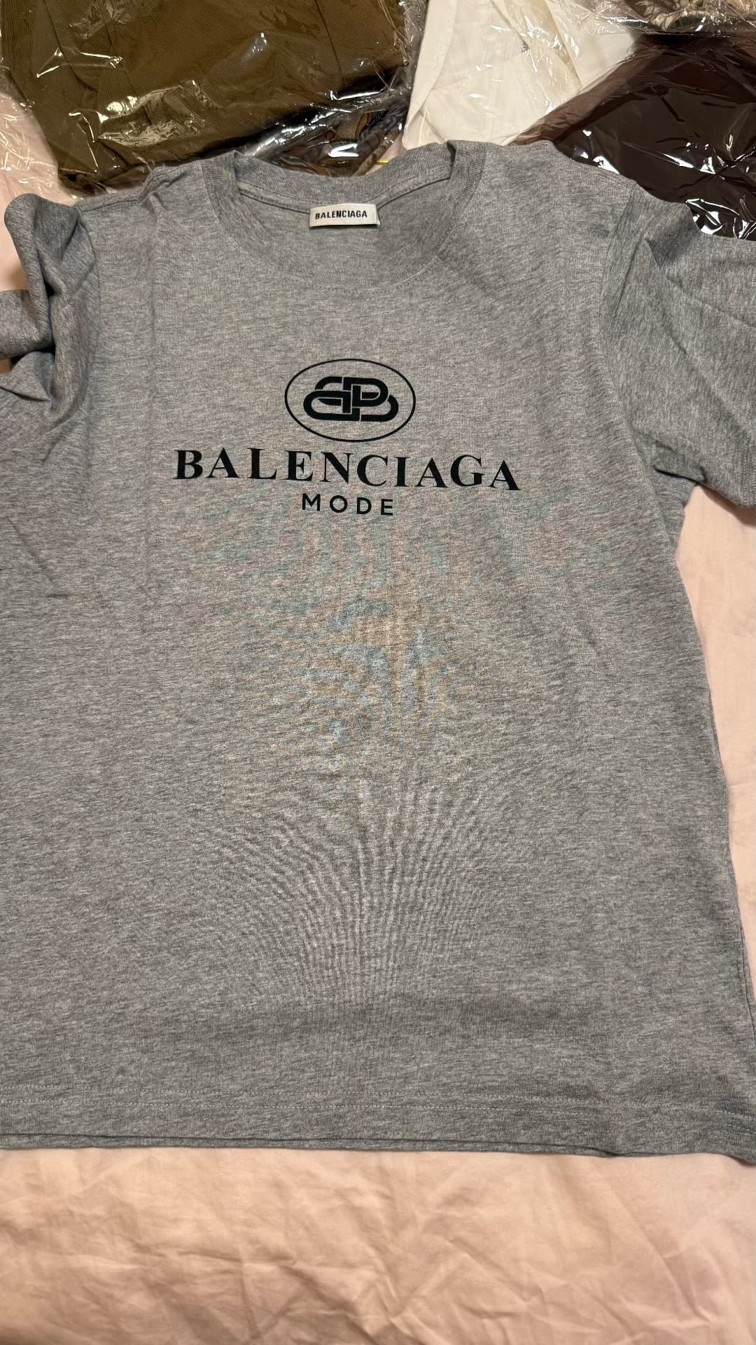 Почти новая женская футболка Balenciaga Balenciaga серого цвета