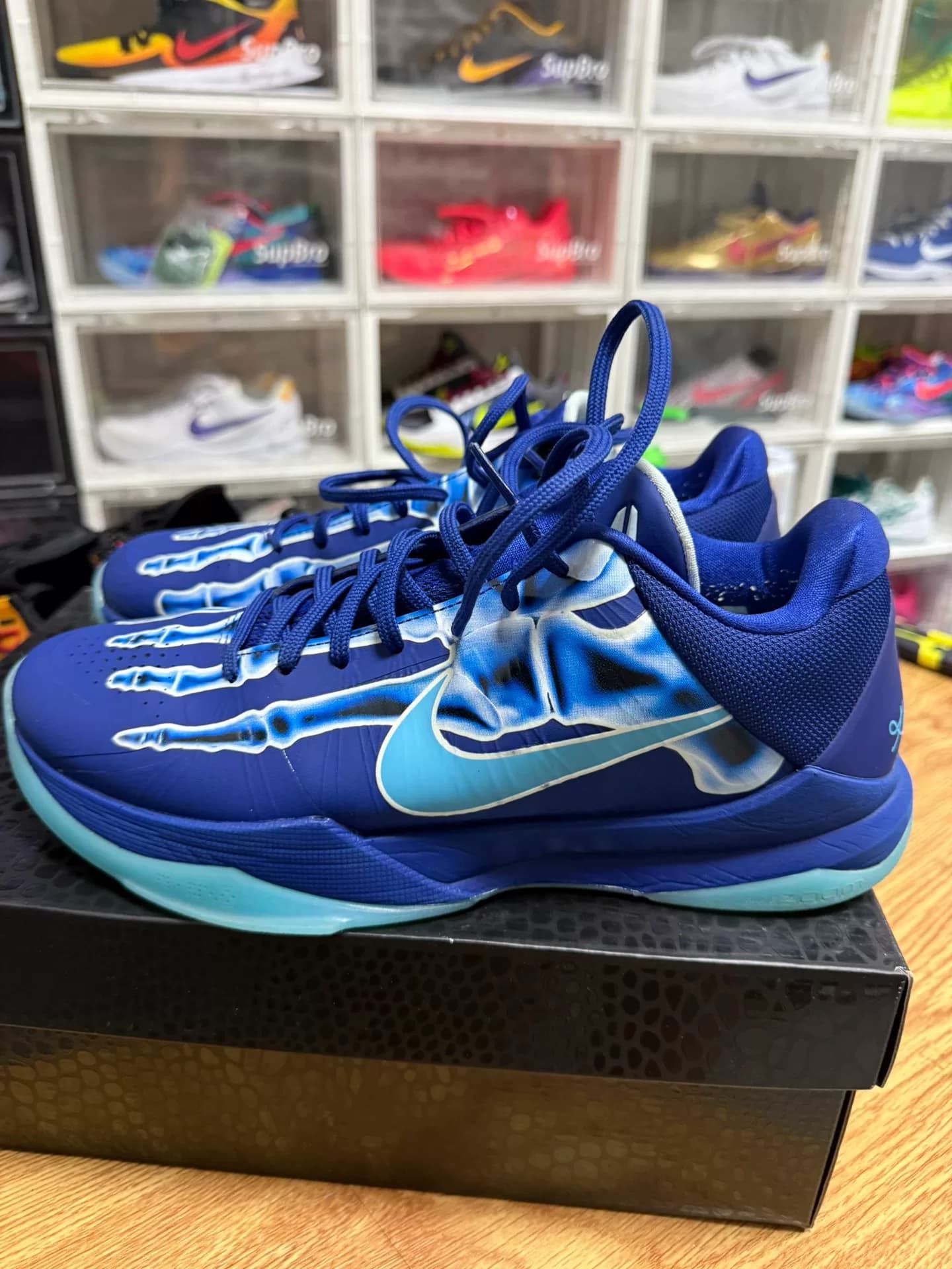 kobe5x светлый, 43 ярда, цвет очень хороший
