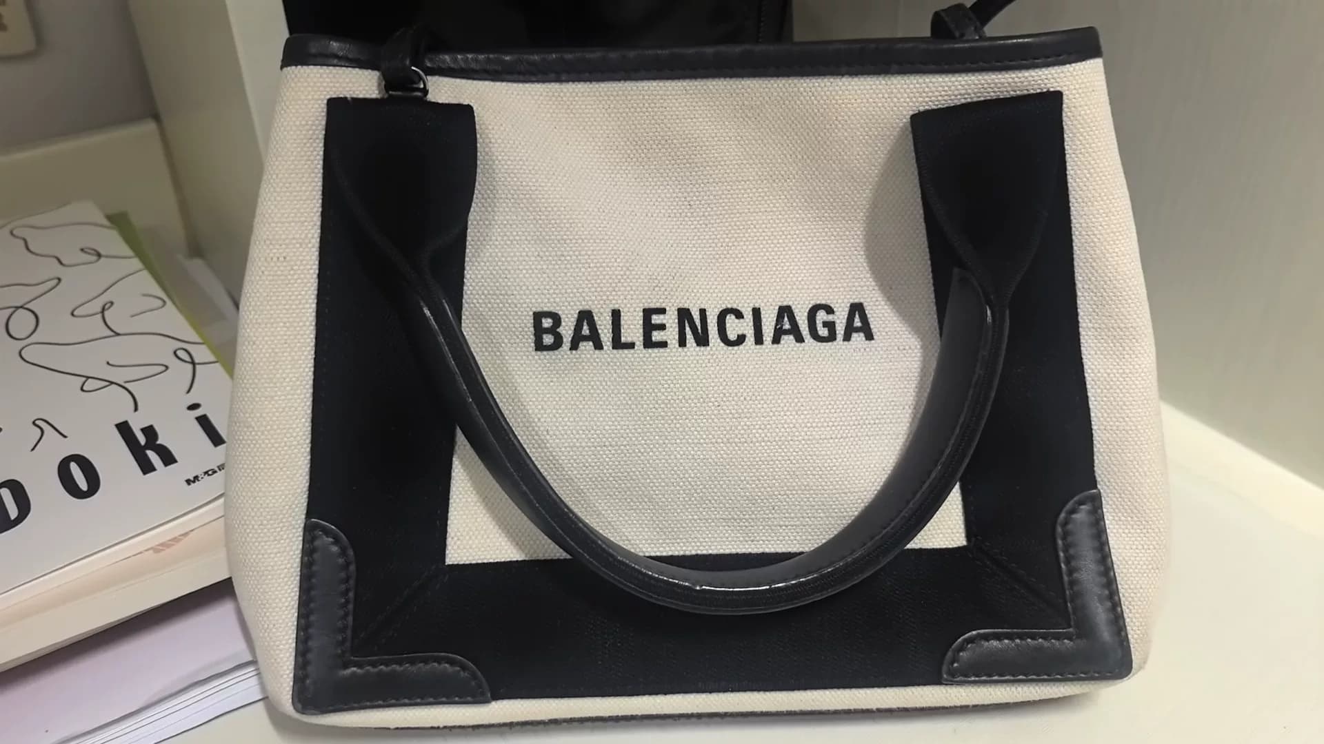Скорее выходи!!95 Новых оригинальных моделей Balenciaga Balenciaga Темно-синий, Калифорния