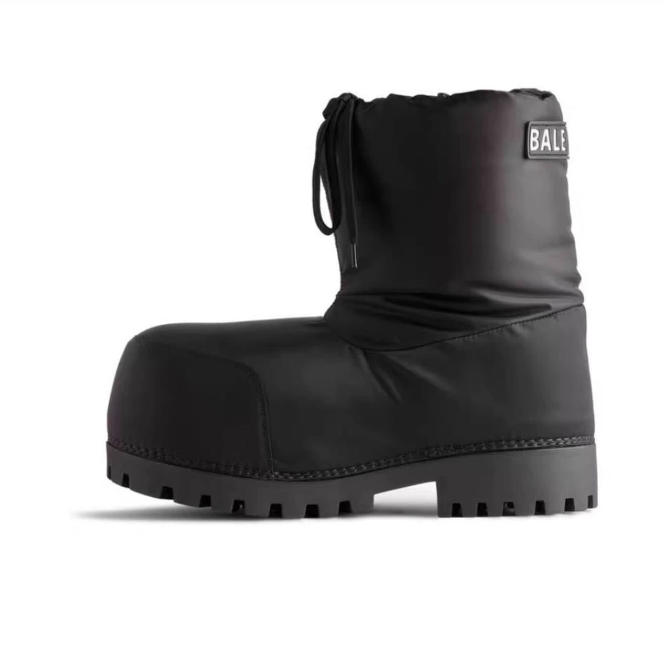 Зимние ботинки Balenciaga, эксклюзивная высокая версия, куплены более чем за 600, сейчас из 451, могут быть малы