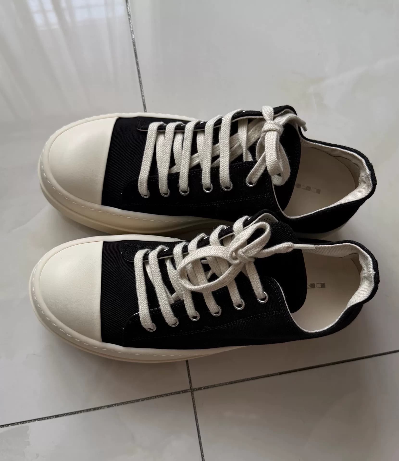 Черные молочно-белые кроссовки RICK OWENS DRKSHDW с низким берцем
