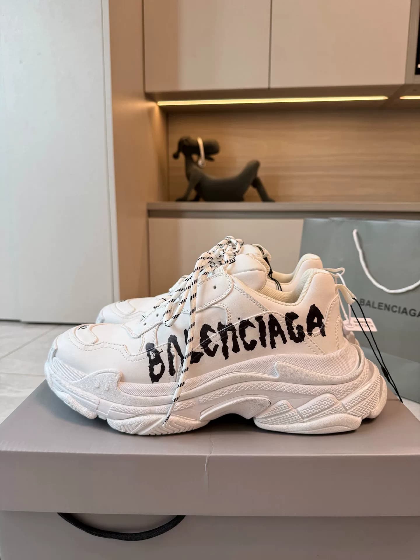 Краска Balenciaga Balenciaga Triple S