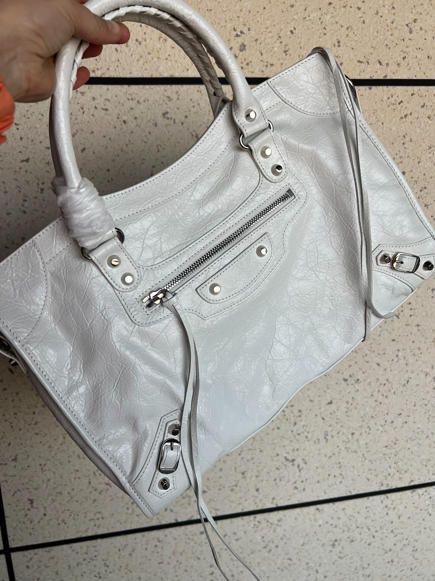 Исходящая машина для обработки кожи маслом и воском Balenciaga Balenciaga Balenciaga 38 см с белым рисунком "взрыв"