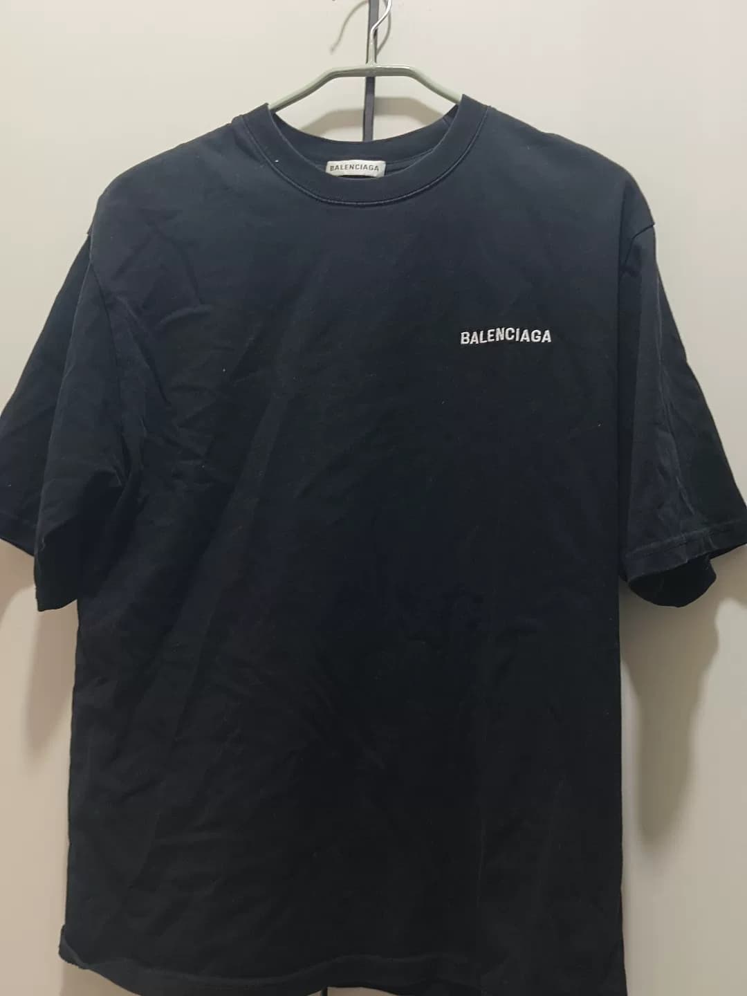 Черная футболка Balenciaga с короткими рукавами