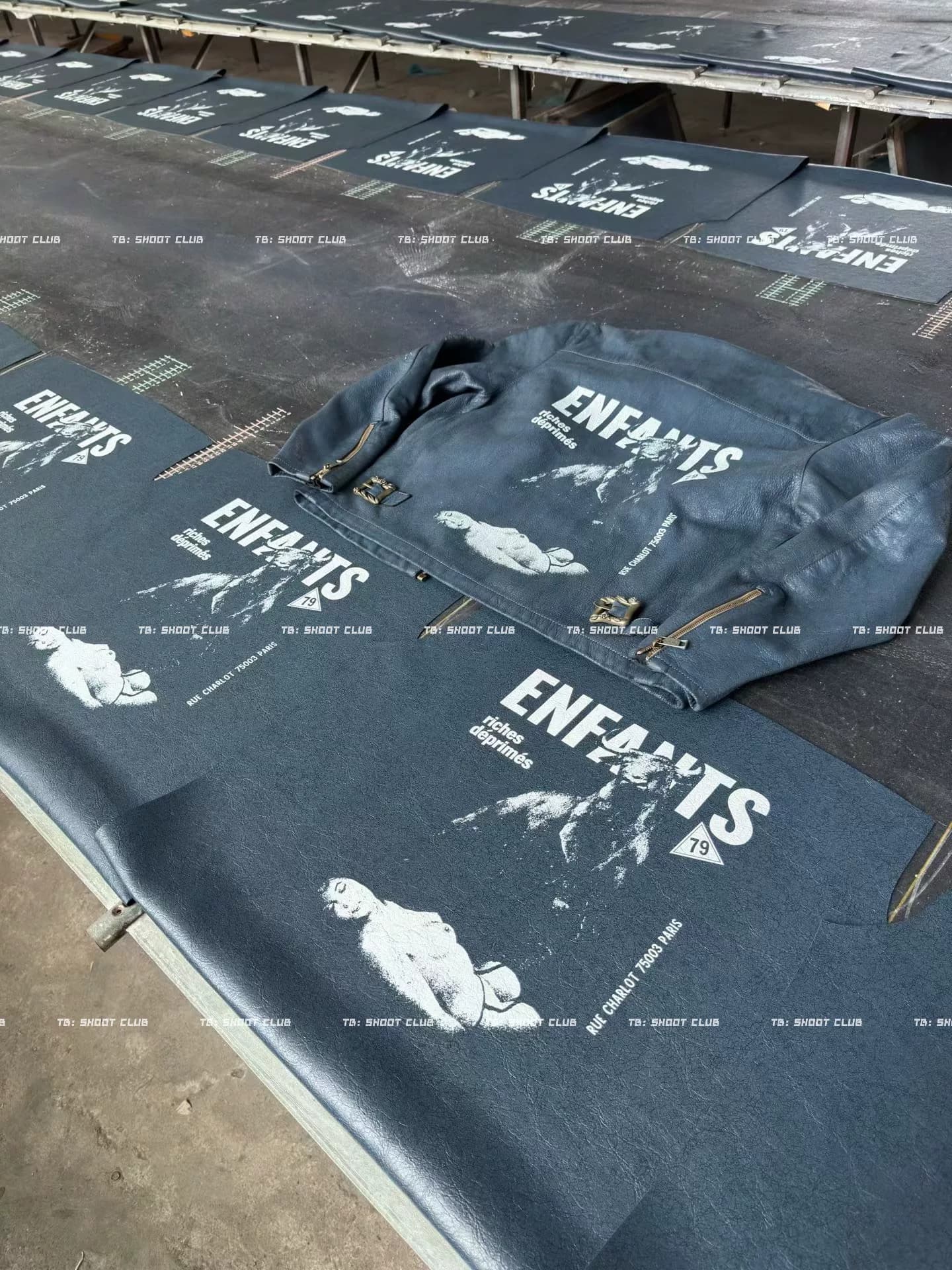 Кожаная куртка с портретным принтом ERD 24SS ”Angry Bull"