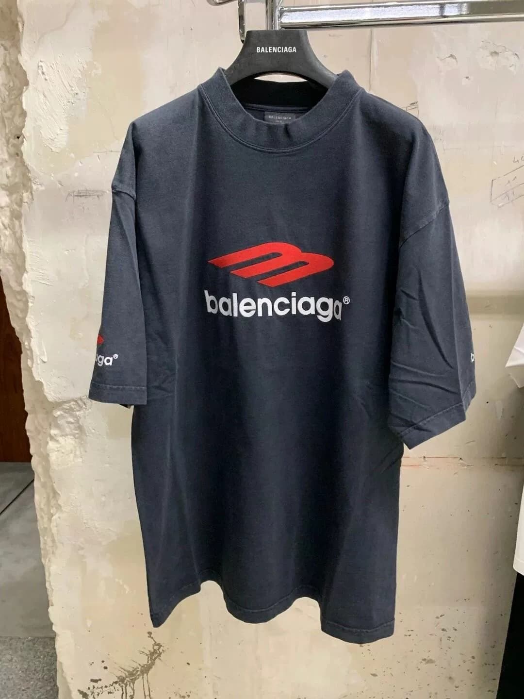 Футболка с короткими рукавами и вышитыми буквами Balenciaga от Balenciaga