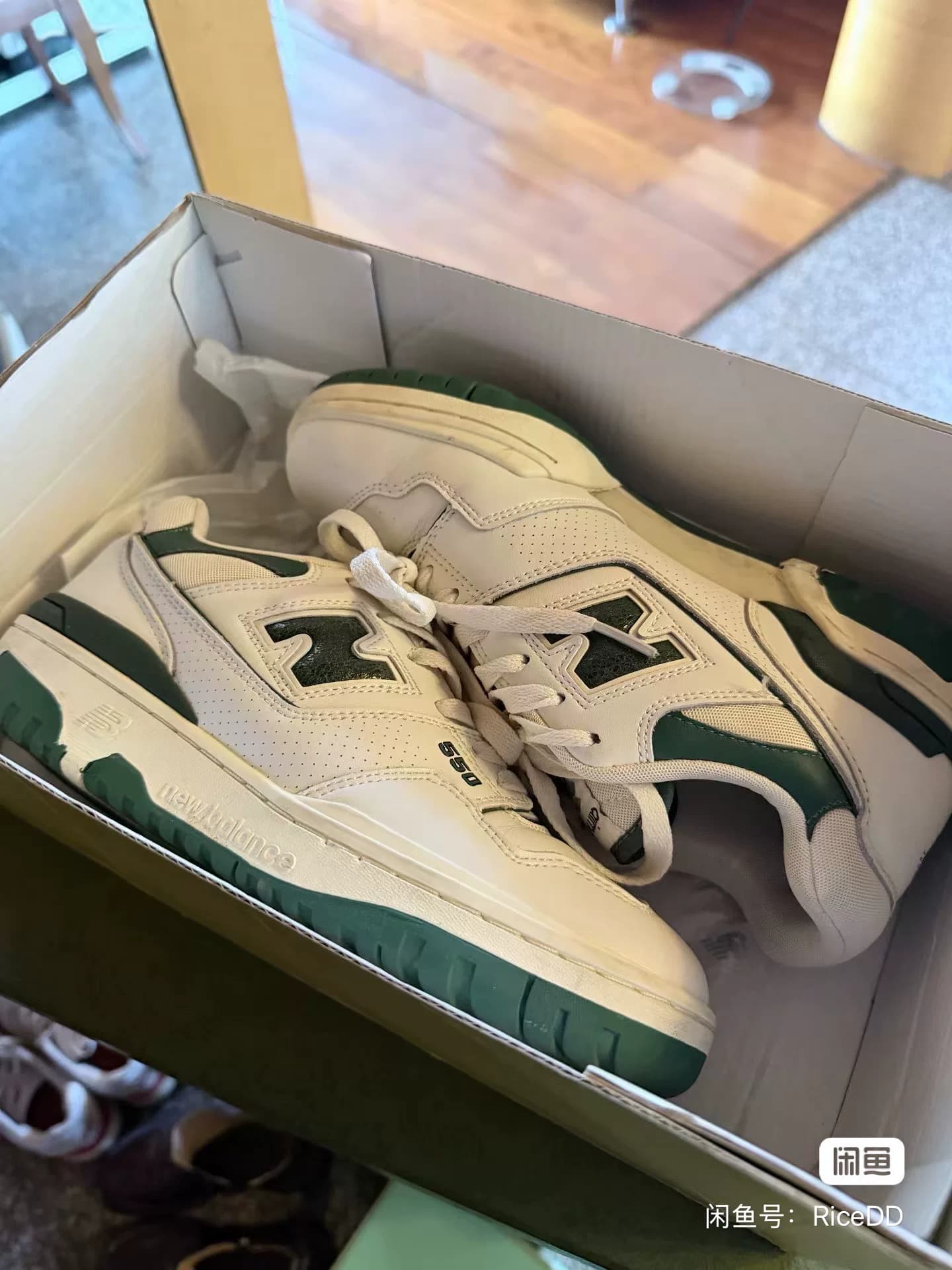 New Balance 550 в бело-зеленой цветовой гамме размер 39