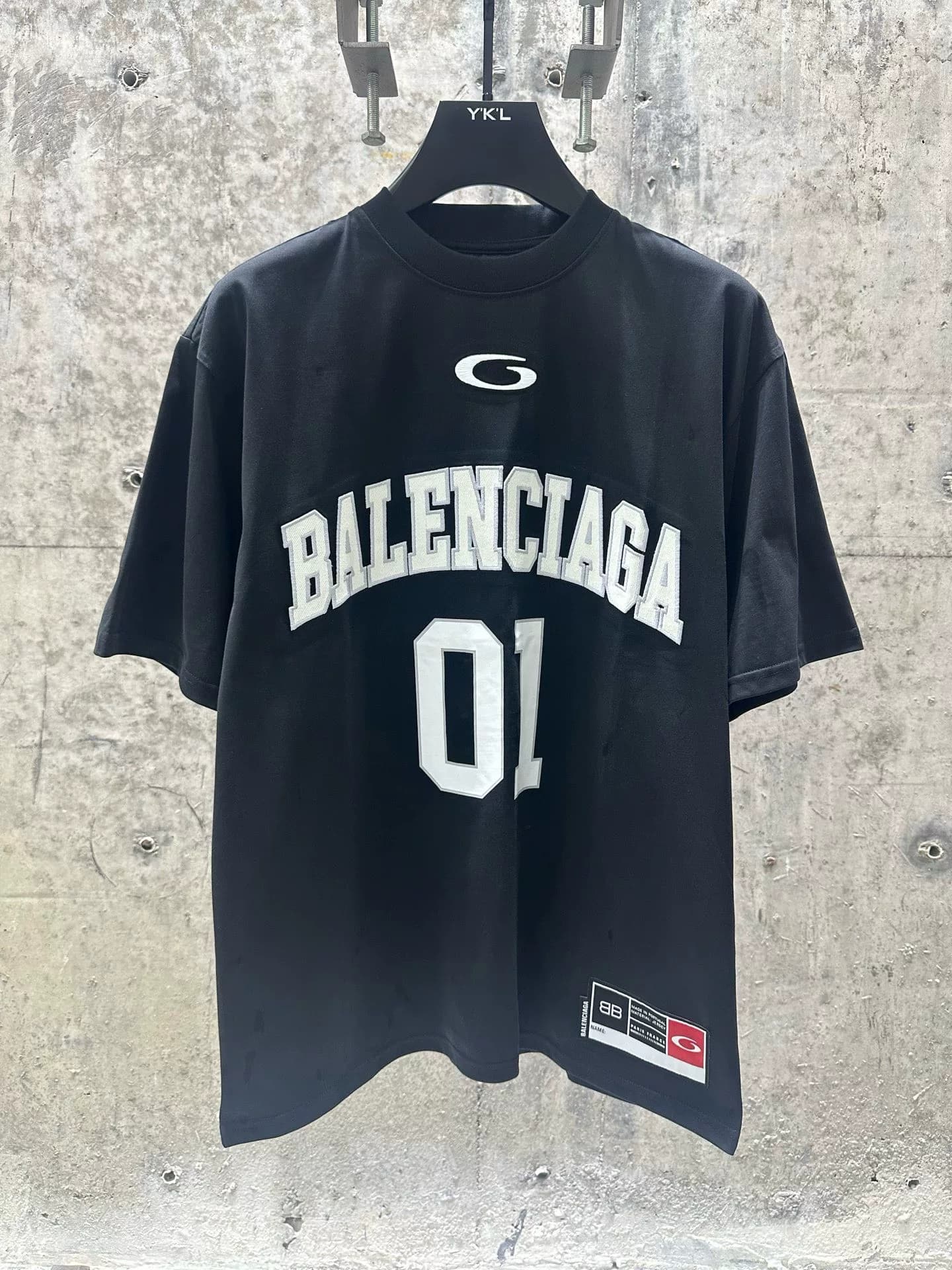 Высококлассная версия Balenciaga Париж 01 вышитая логотипом баскетбольная куртка короткая