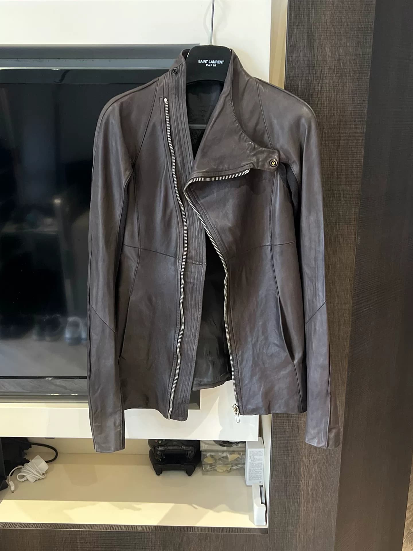 Куртка-реглан Rick Owens из женской овчины с высоким воротником