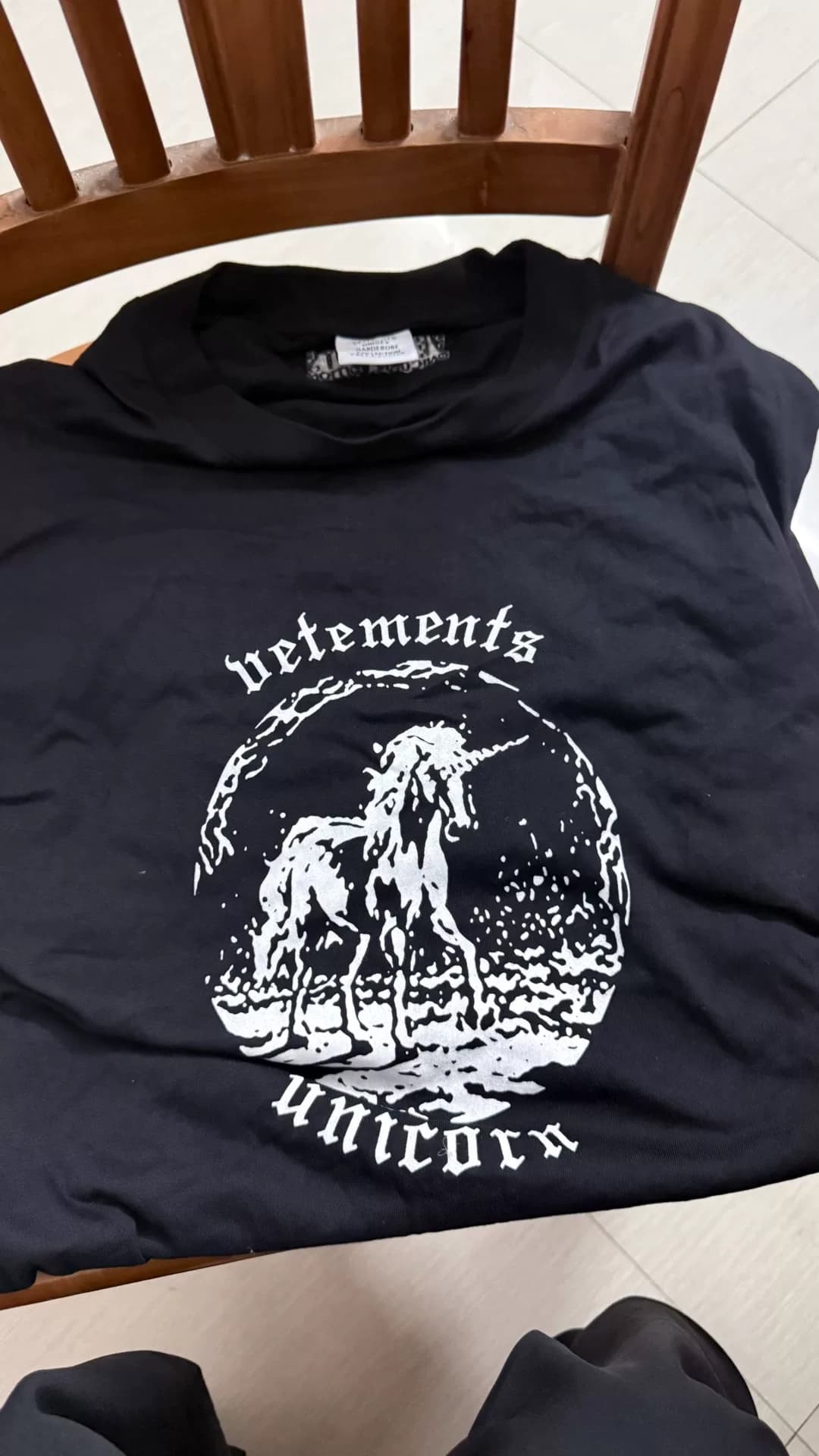 Футболка Cong Cong Chongchong VETEMENTS с принтом ЕДИНОРОГА, размер M, хлопок, черный