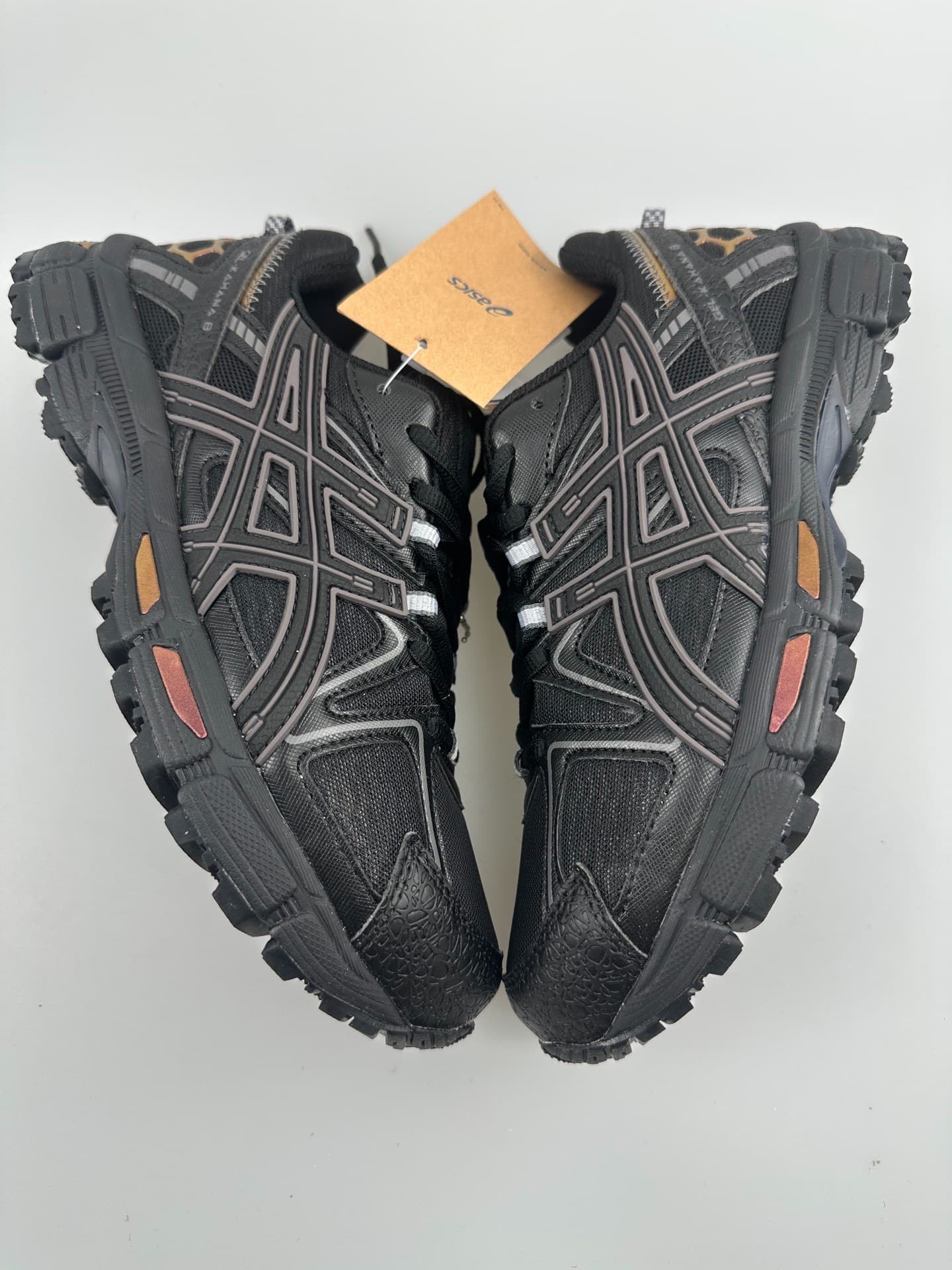 Совершенно новые кроссовки ASICS GEL-KAHANA 8 trail, бирка на месте,