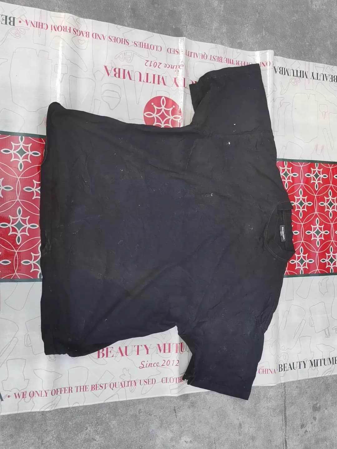 Черная футболка Balenciaga с короткими рукавами, модель в обтяжку, удобная ткань,