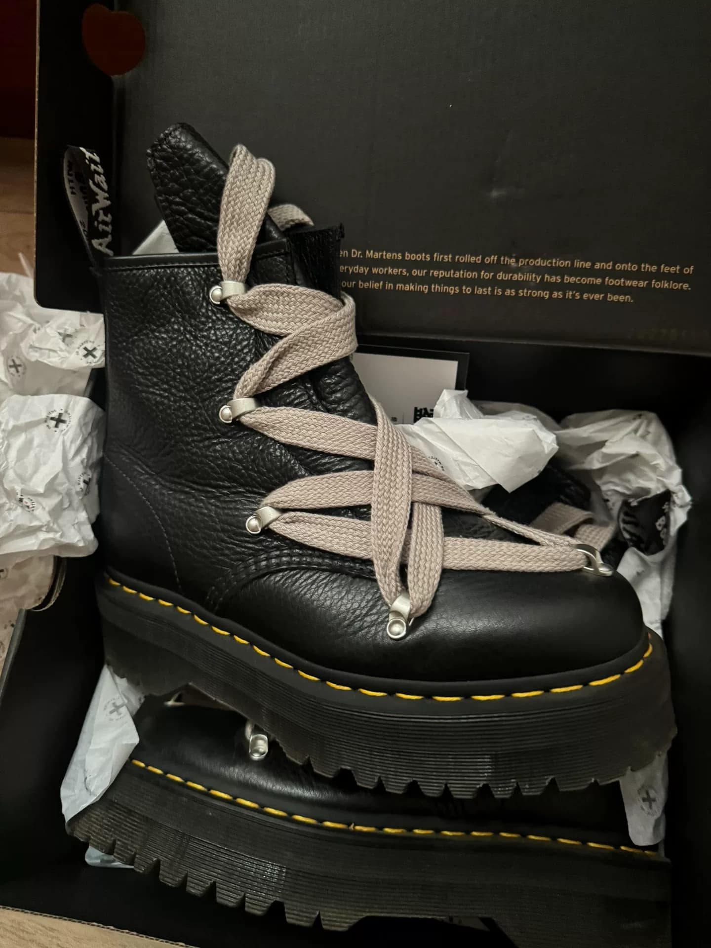 Рик Оуэнс, доктор медицинских наук.Кобрендовые ботинки Martens от Martin