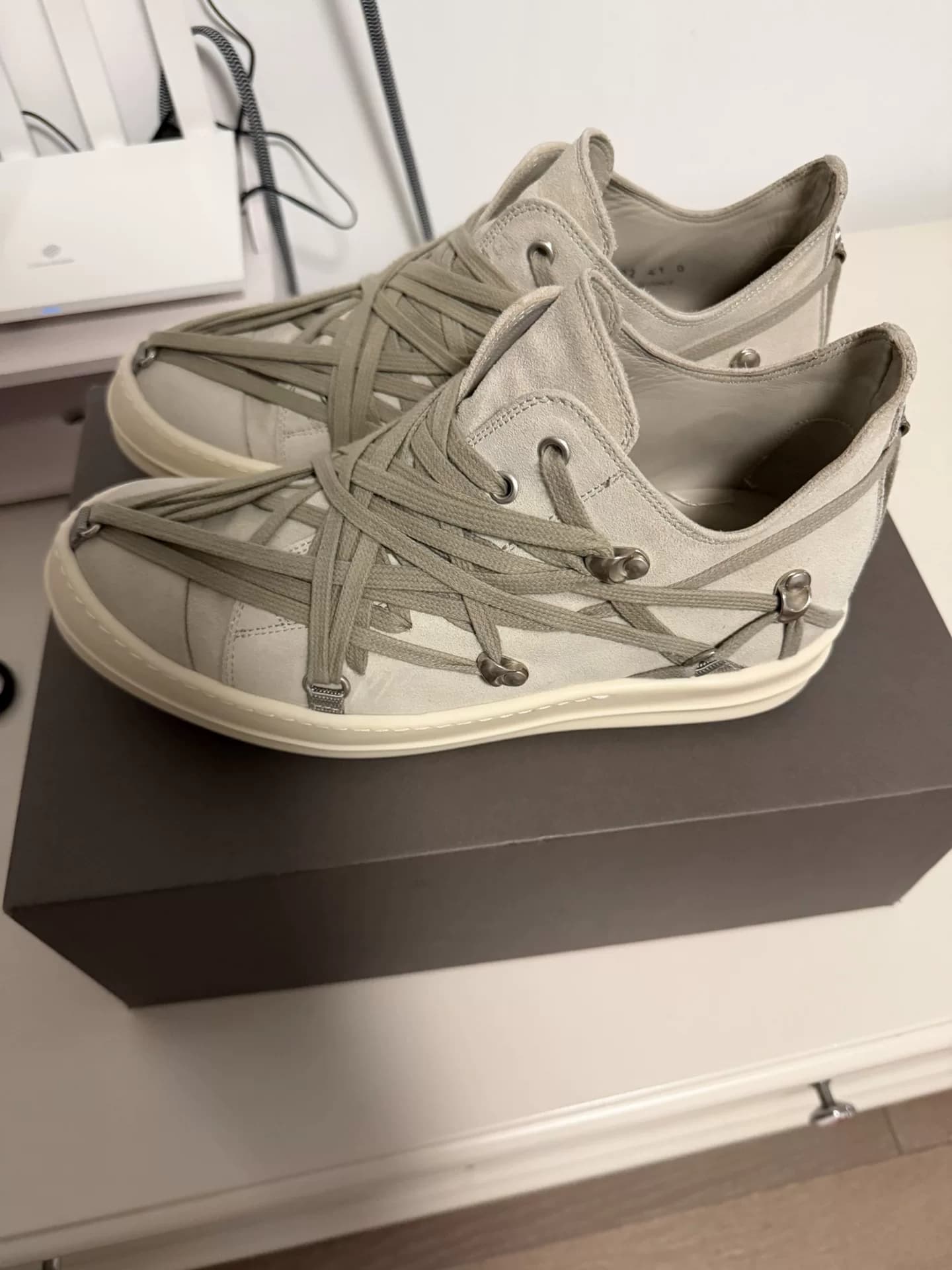 Rick Owens Crazy strap 41 светло-серая пленка на каблуке не изнашивается
