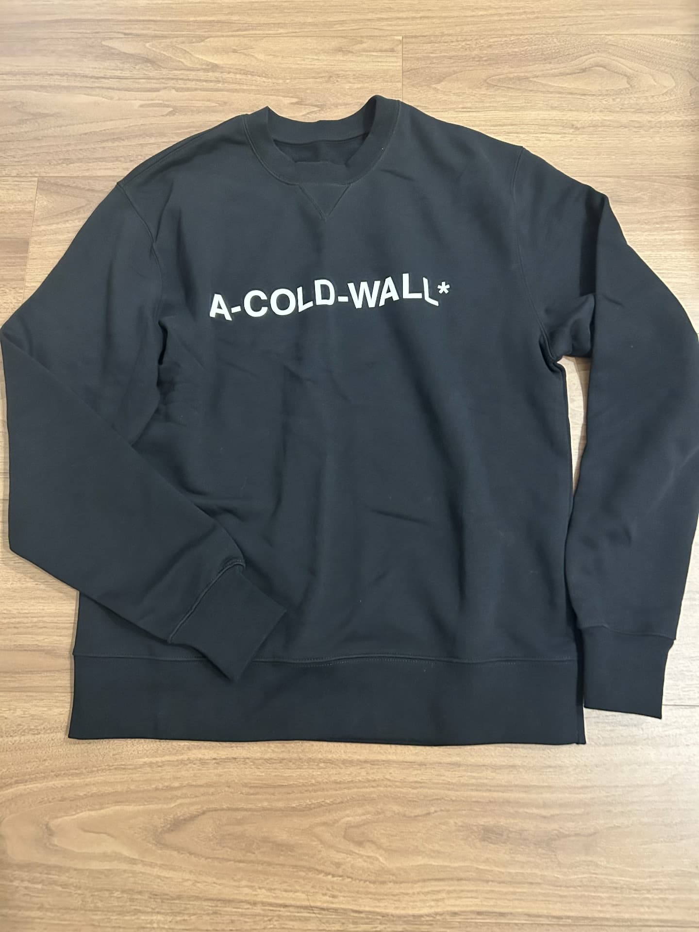Совершенно новый свитер A-COLD-WALL размера m могут носить как мужчины, так и женщины