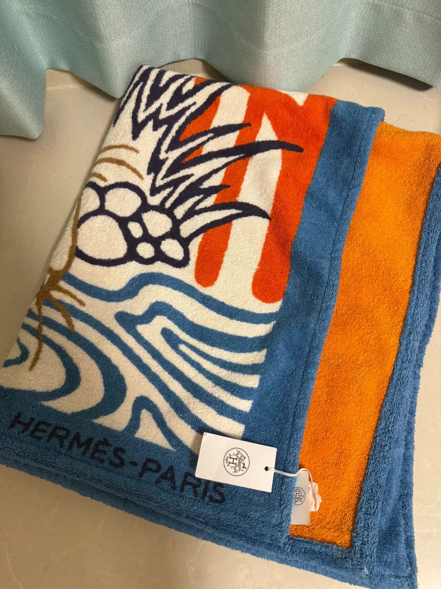Пляжные полотенца Hermes Hermes совершенно новые и неиспользованные!Хорошо сохранившийся с биркой