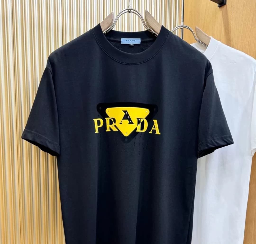 Модная футболка с логотипом бренда PRADA Prada design sense с короткими рукавами