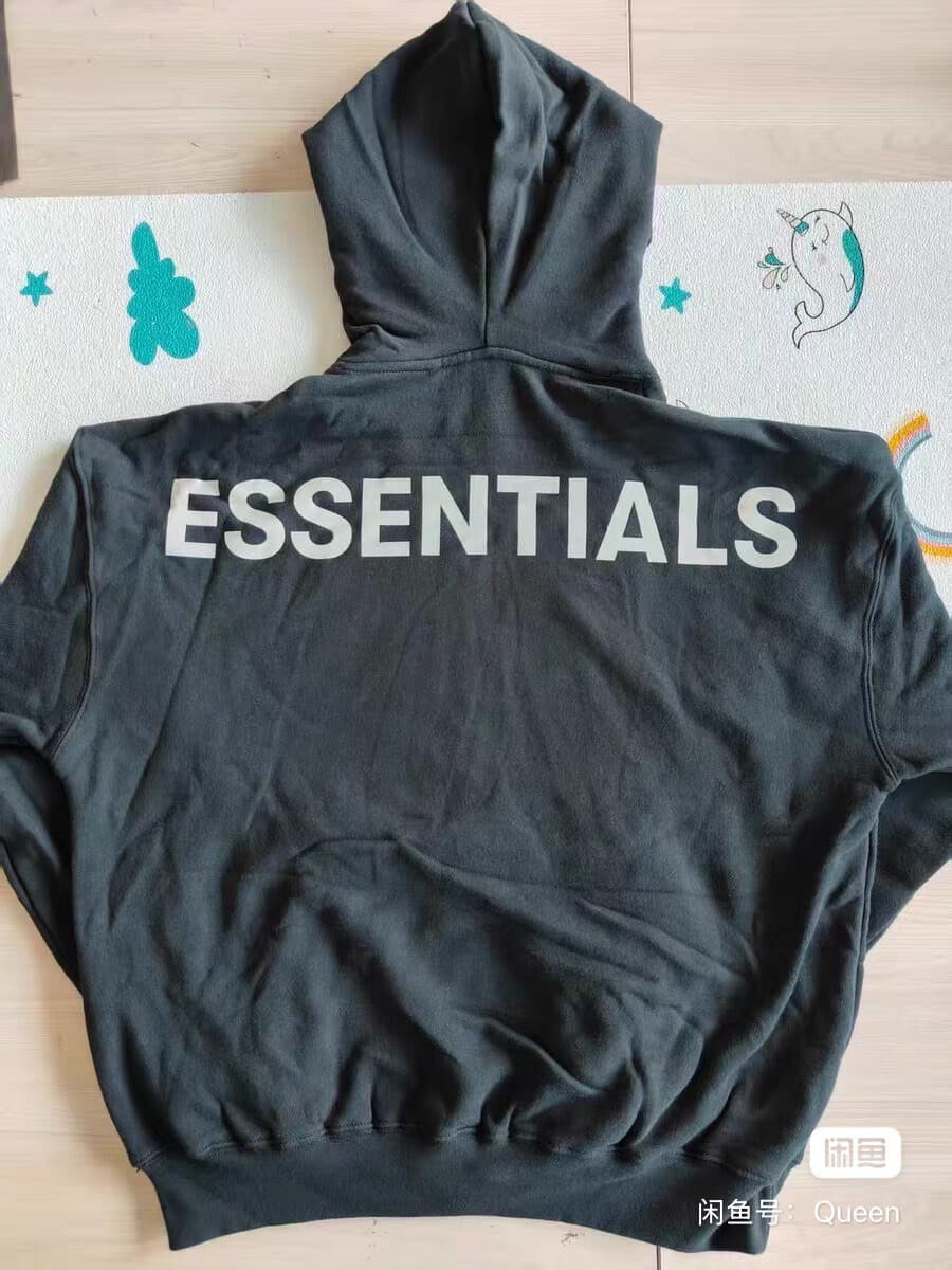 Совершенно новый толстовка с капюшоном из тонкого флиса Essentials, надпись на спине наоборот