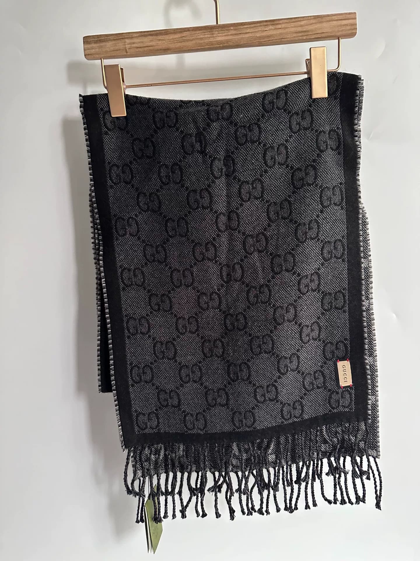 Персонализированный шарф с двусторонним логотипом Gucci от Gucci
