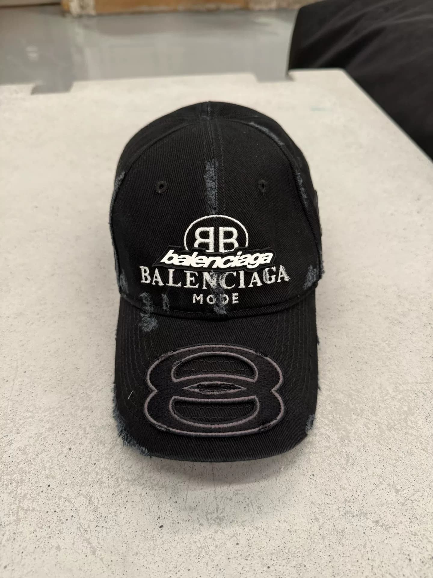 Двойное кольцо с логотипом бренда Balenciaga 25, старое и сломанное