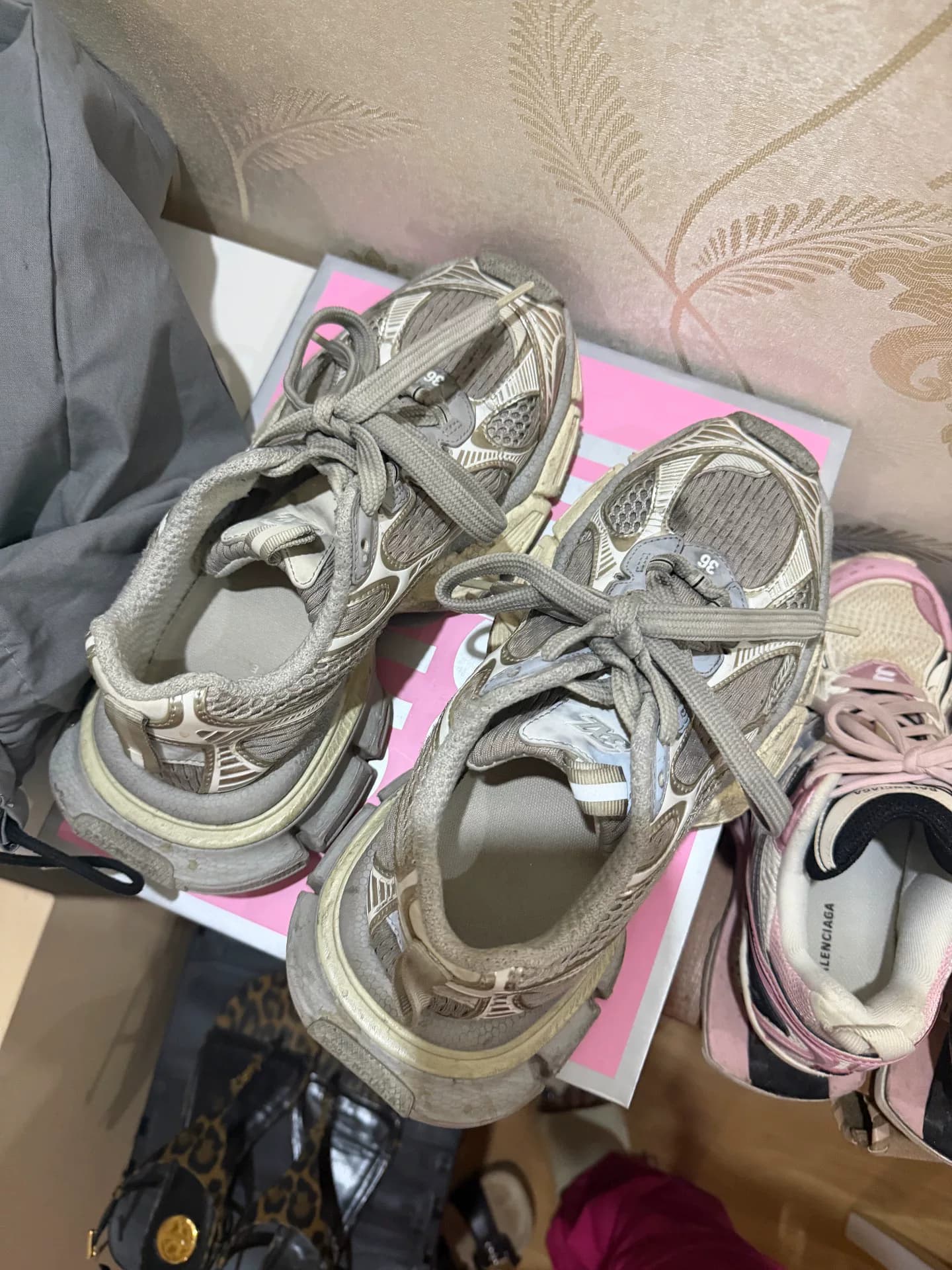 Balenciaga 36 Золотой размер 3XL