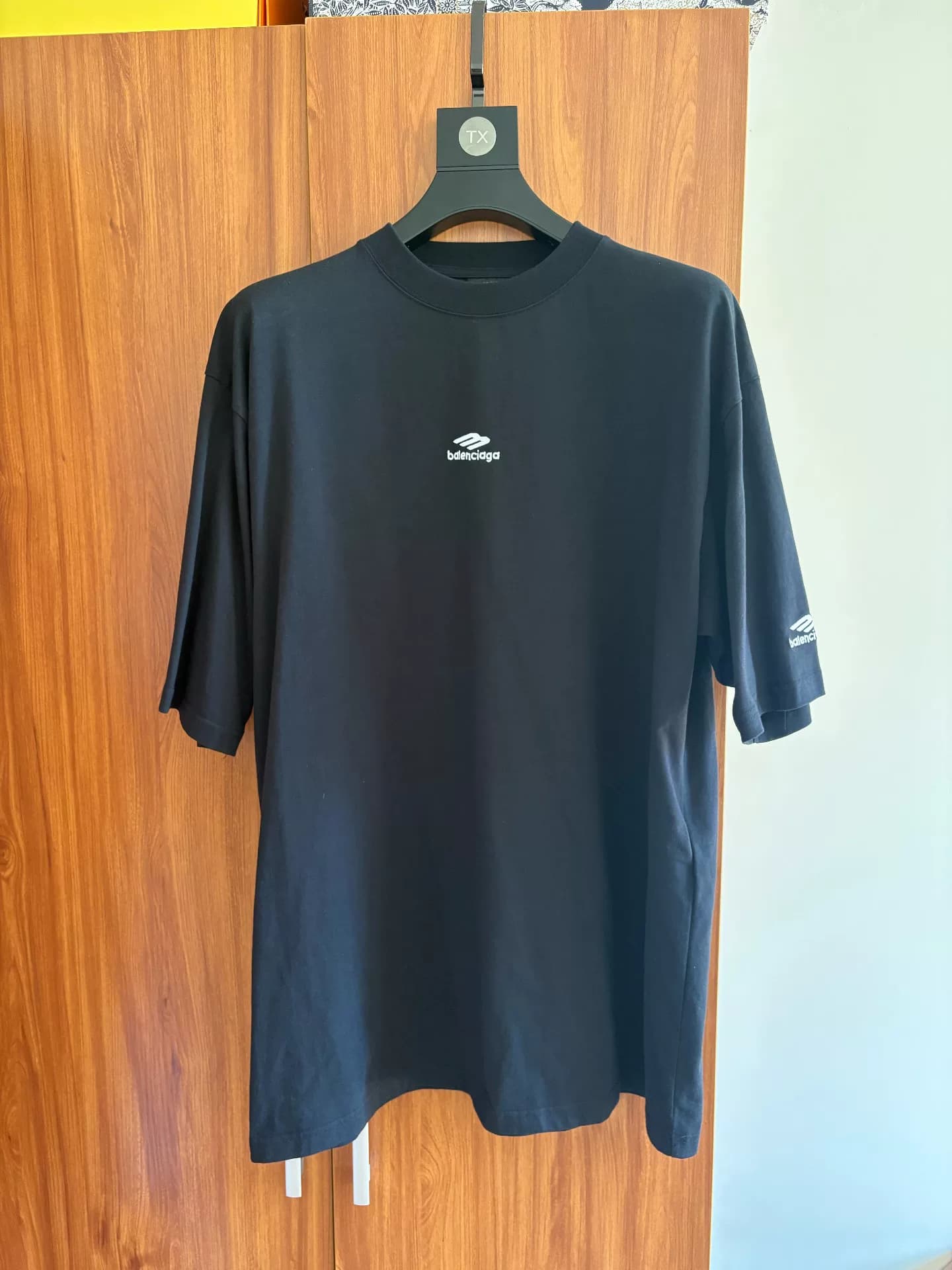 Balenciaga Вышитый топ Balenciaga с короткими рукавами 450 high board