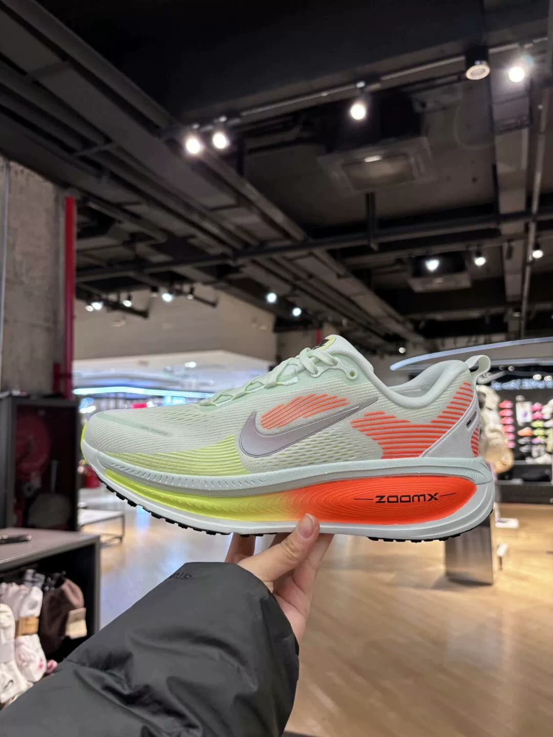 #Nike оригинальные кроссовки Nike Vomero 18 удобные, универсальные, нескользящие, износостойкие и прозрачные