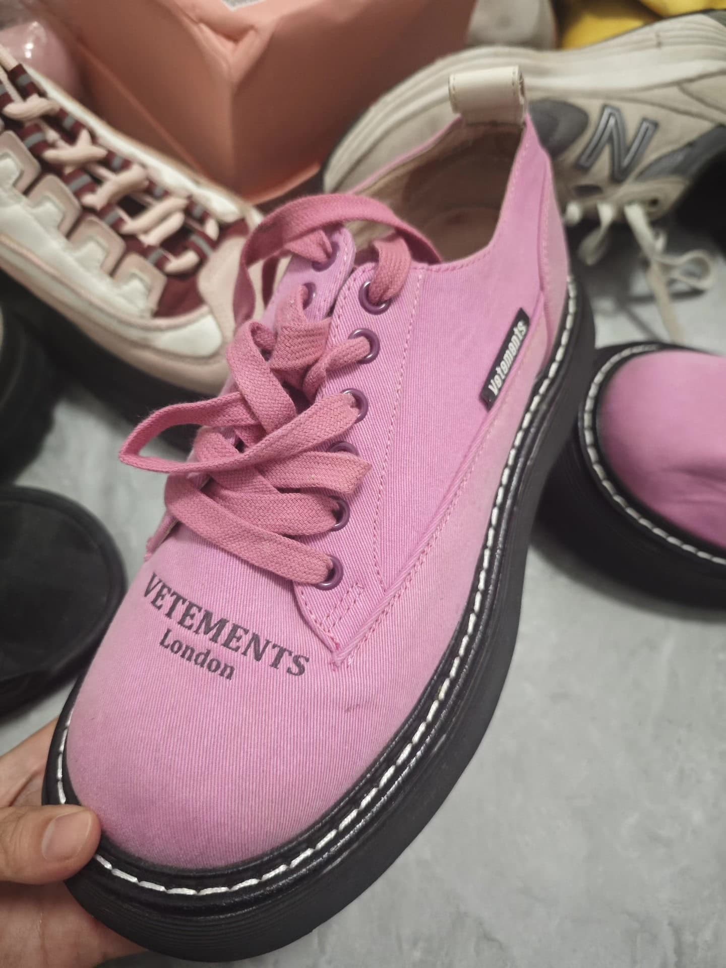 Натуральная женская обувь Vetements туфли на платформе очень увеличенного размера