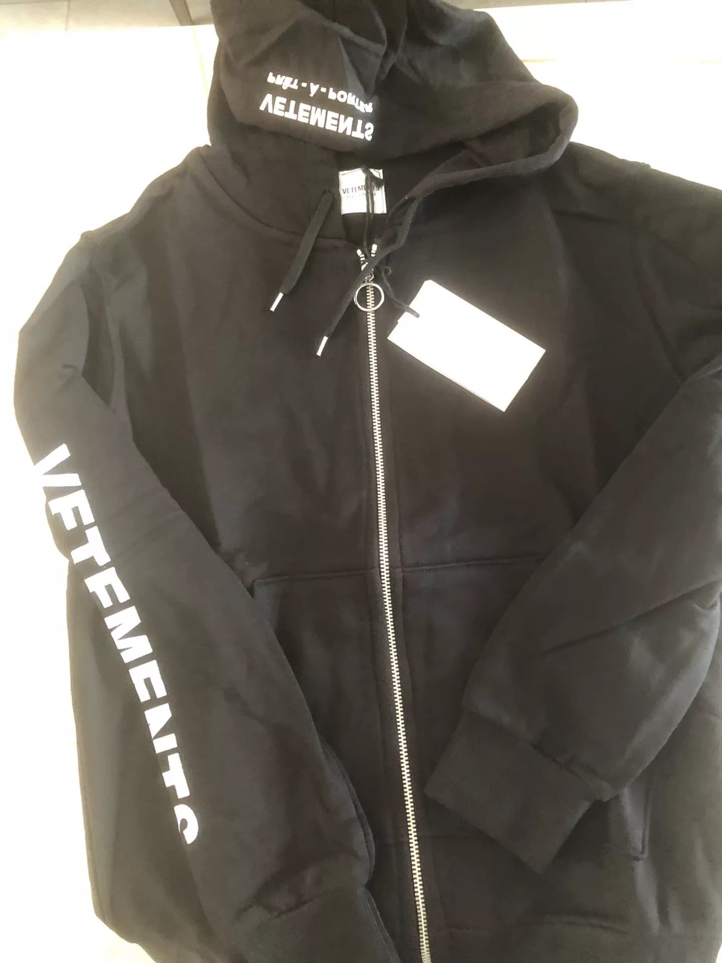 vetements Witt / милый, совершенно новый аутентичный свитер с капюшоном и отворотами, Hong Kong people's meat на спине