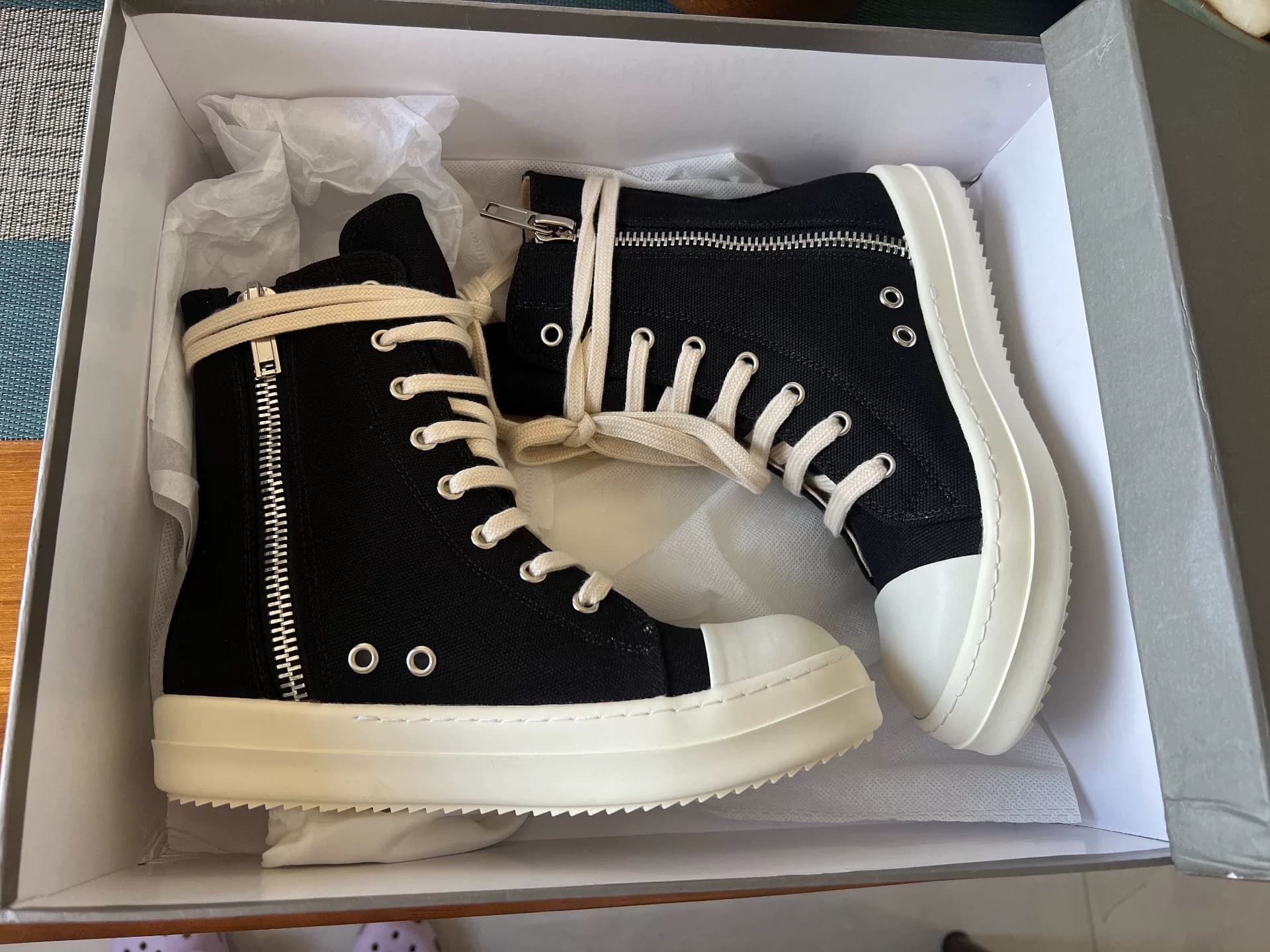 Совершенно новые кроссовки Rick Owens Drkshdw Converse, размер 36, один
