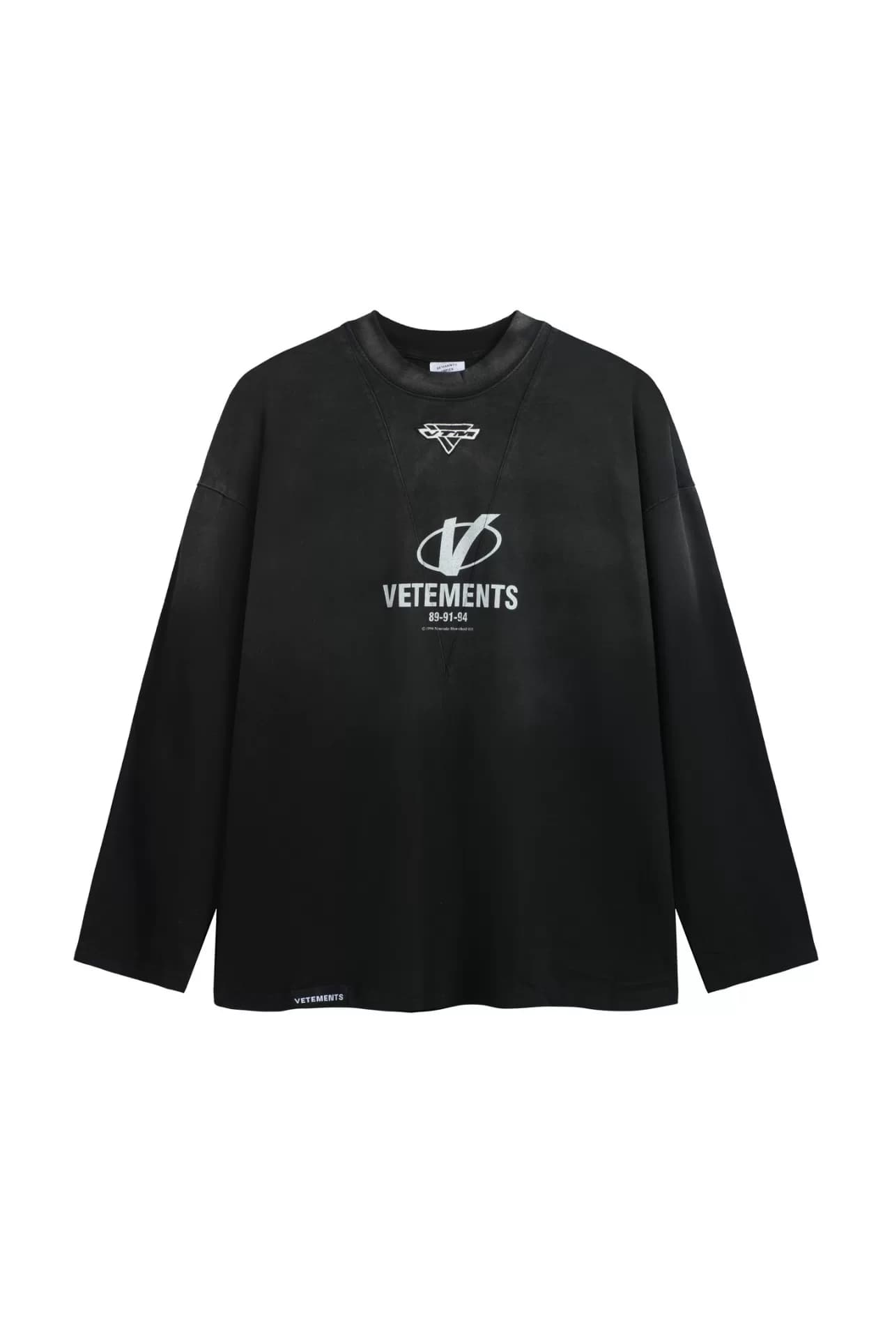 Старая футболка с длинными рукавами и декорированной строчкой от VETEMENTS, черная, S-XL, размер 3