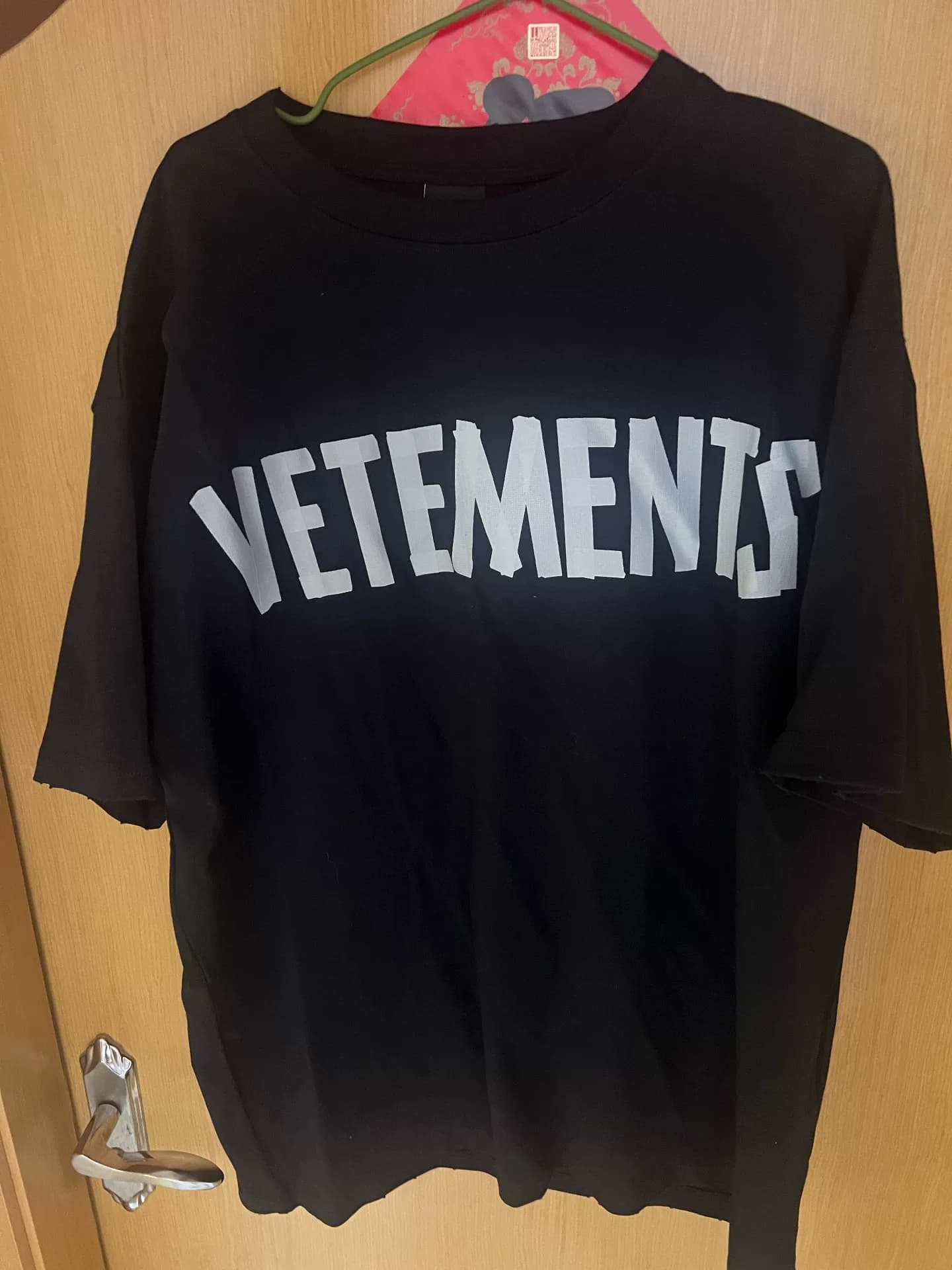 Мужская черная футболка с короткими рукавами VETEMENTS