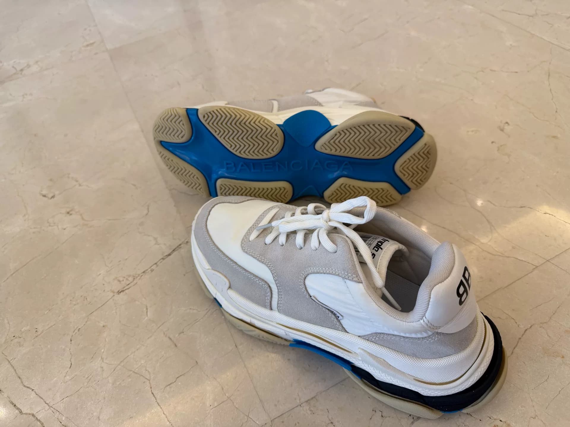 Туфли Balenciaga daddy 9999 новая бело-голубая расцветка, размер 36, размер 39, абсолютно новые, оригинальные, доставка за ваш счет. Позаботьтесь о п…